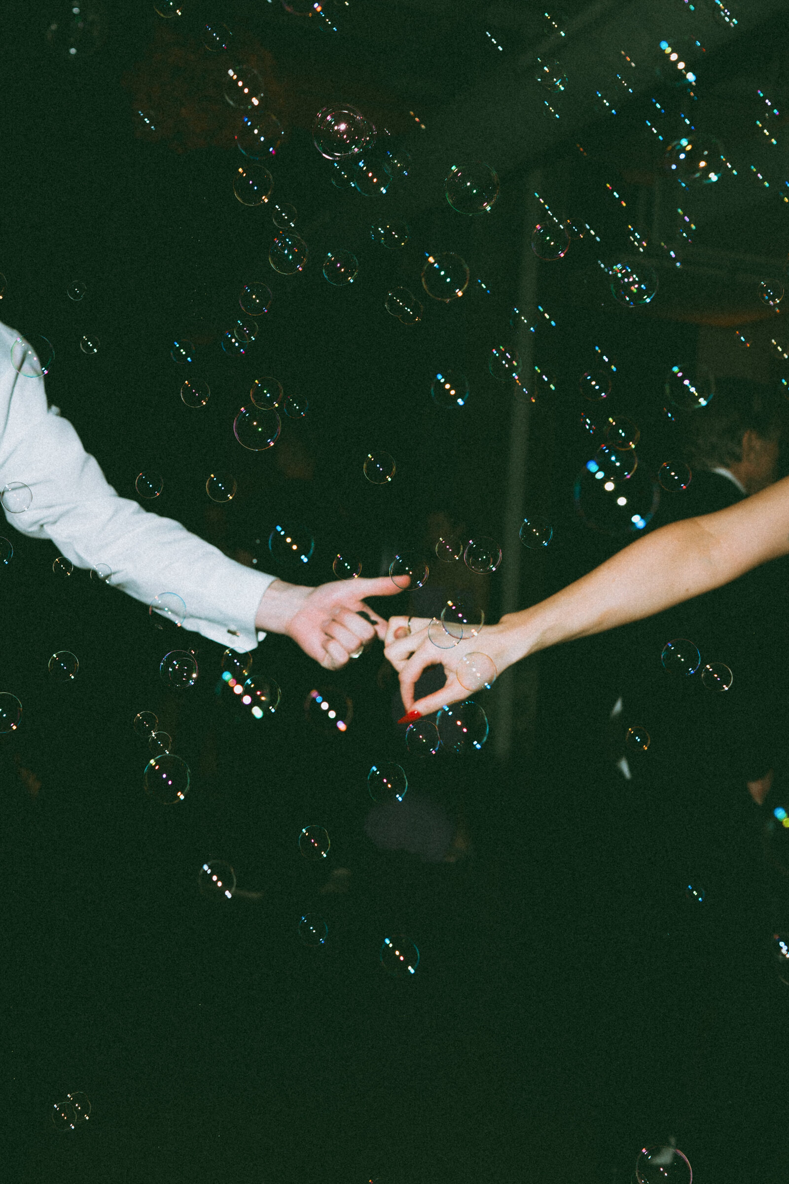 bubble-themed-dance-floor-nj-retro-wedding-photography.jpg