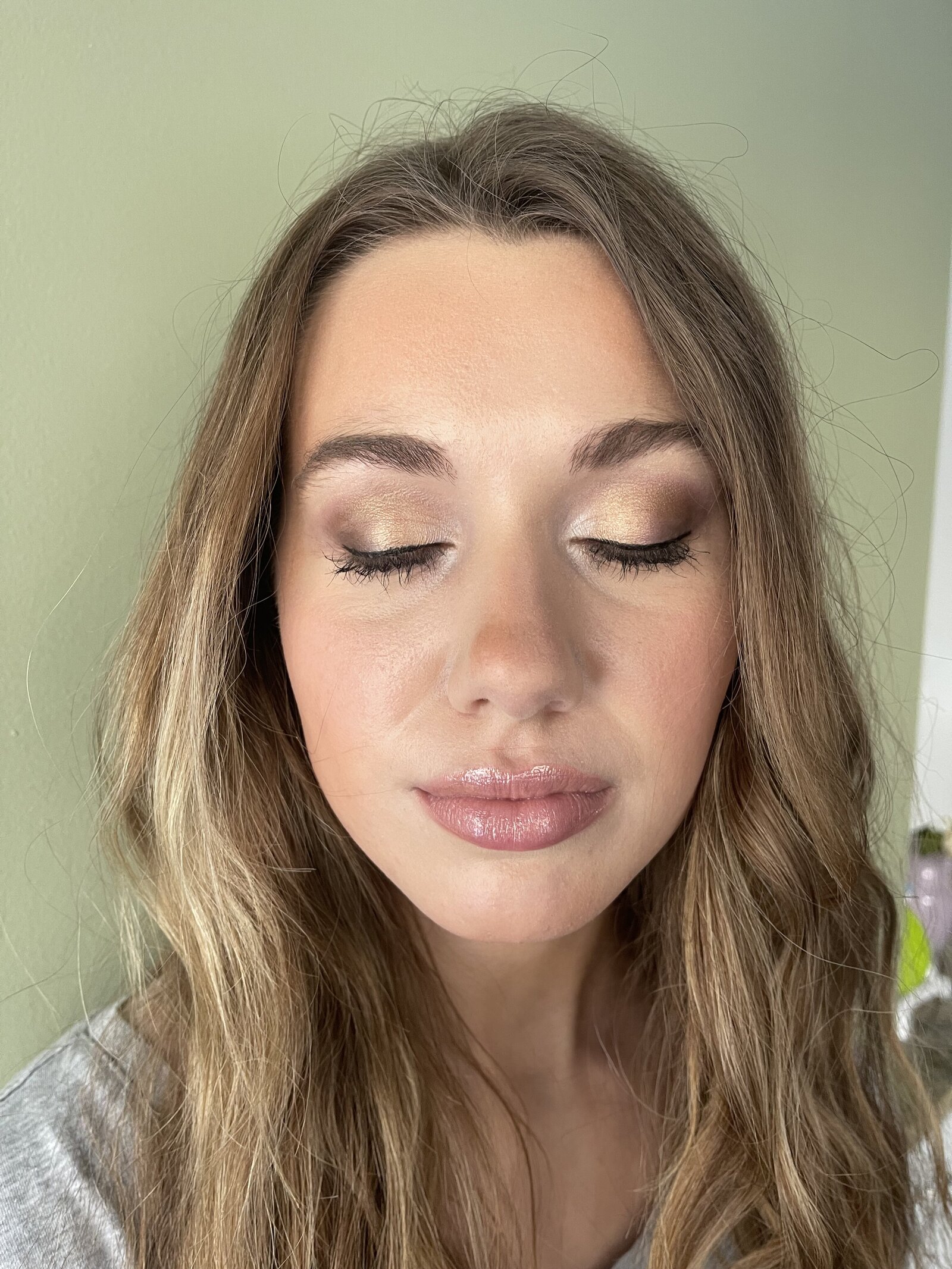 Natural glam makeup for bride bridesmaid inspiration glowing bride Kansas City bridal makeup
