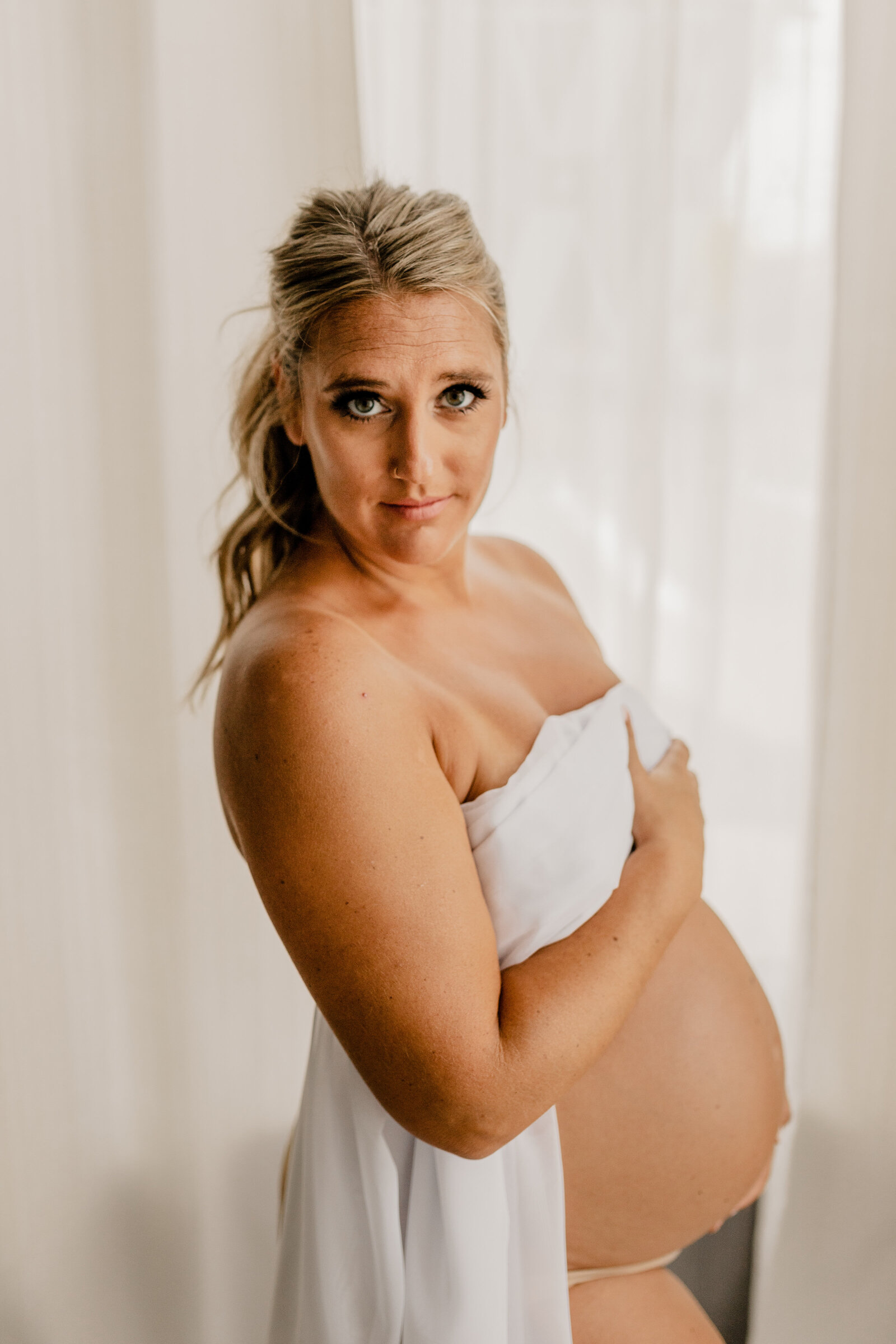 Ashley Swanezy Maternity Boudoir-109