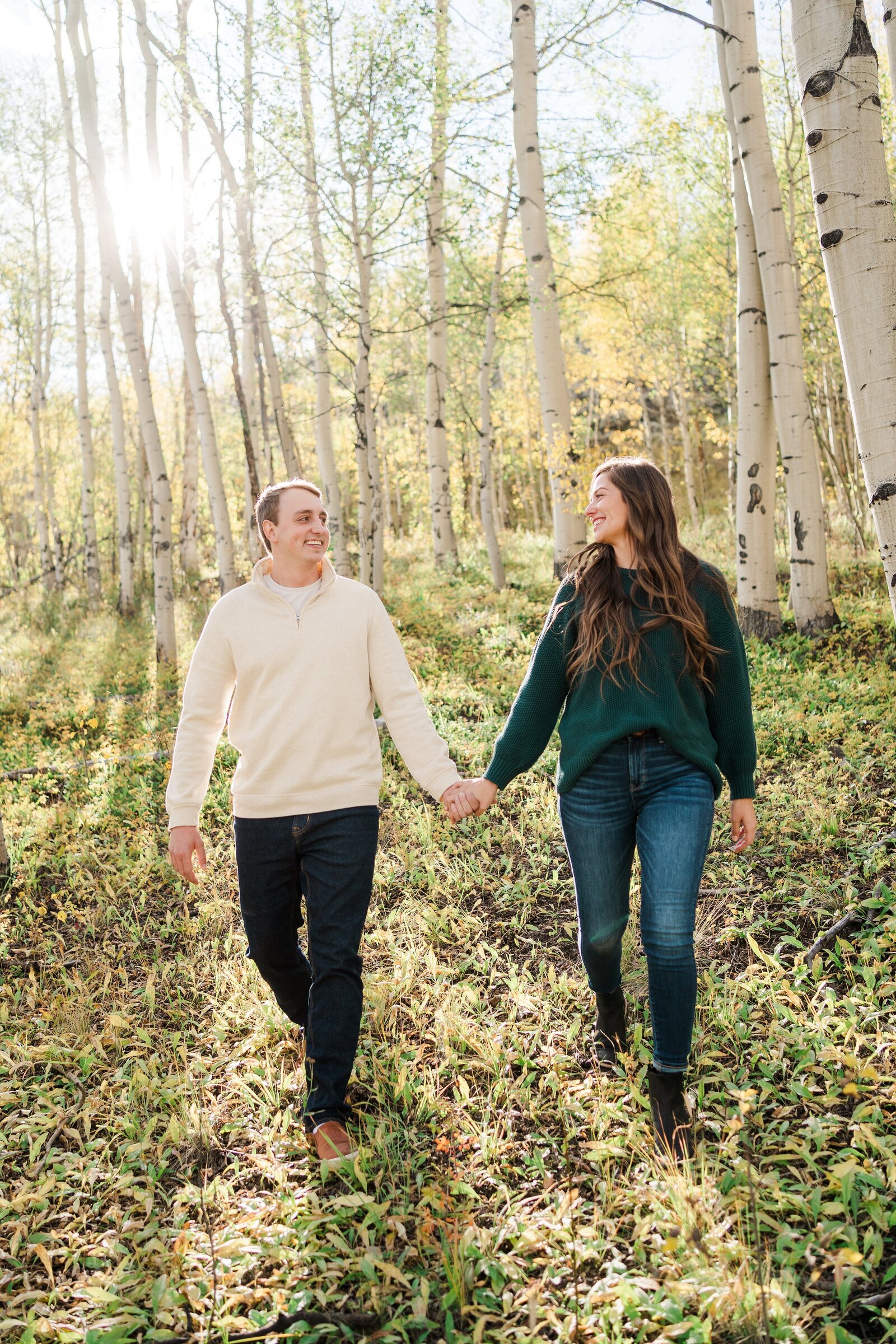 I do" amidst the stunning beauty of Colorado's outdoors with Samantha Immer Photography. Our natural light and scenic backdrop will create breathtaking wedding photos.