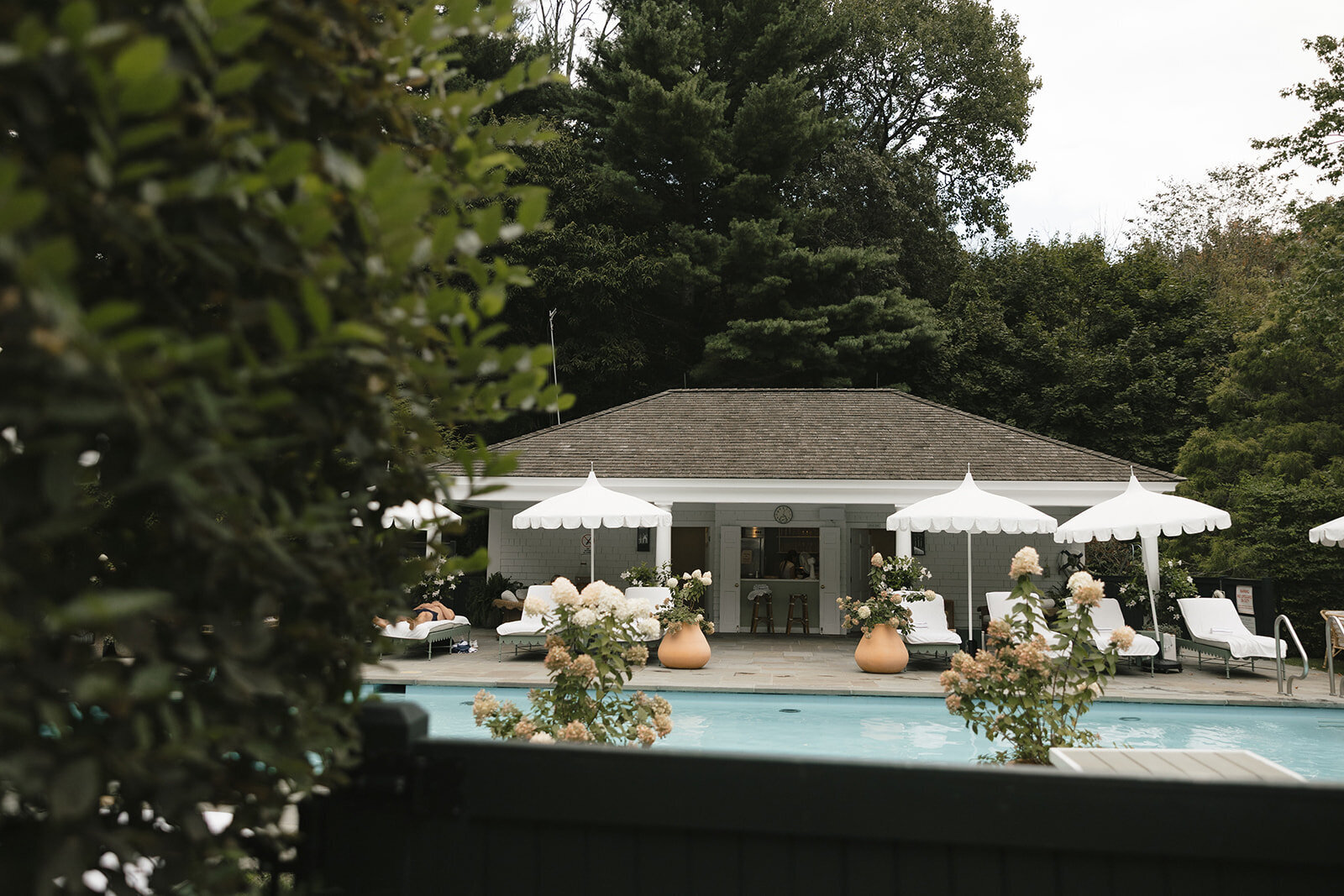 Mayflower-Inn-Garden-Tented-Wedding 48