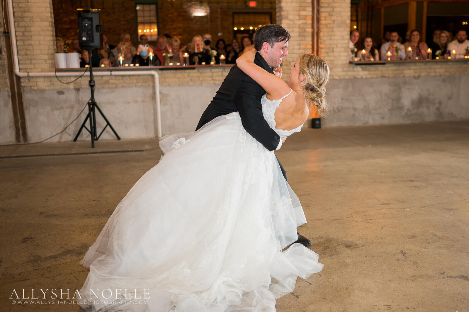 Wedding-at-The-Factory-on-Barclay-in-Milwaukee-1057
