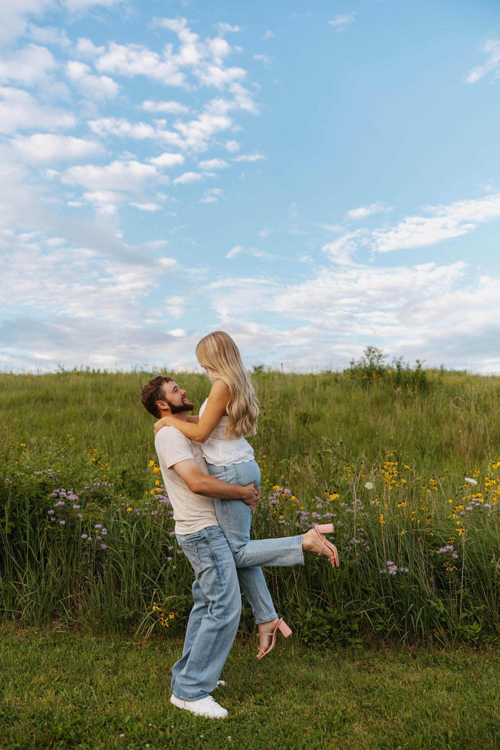 Alex-McCrary-Photography-Kelsie-Reece-Engagement-Iowa-State-Campus-Ames-14