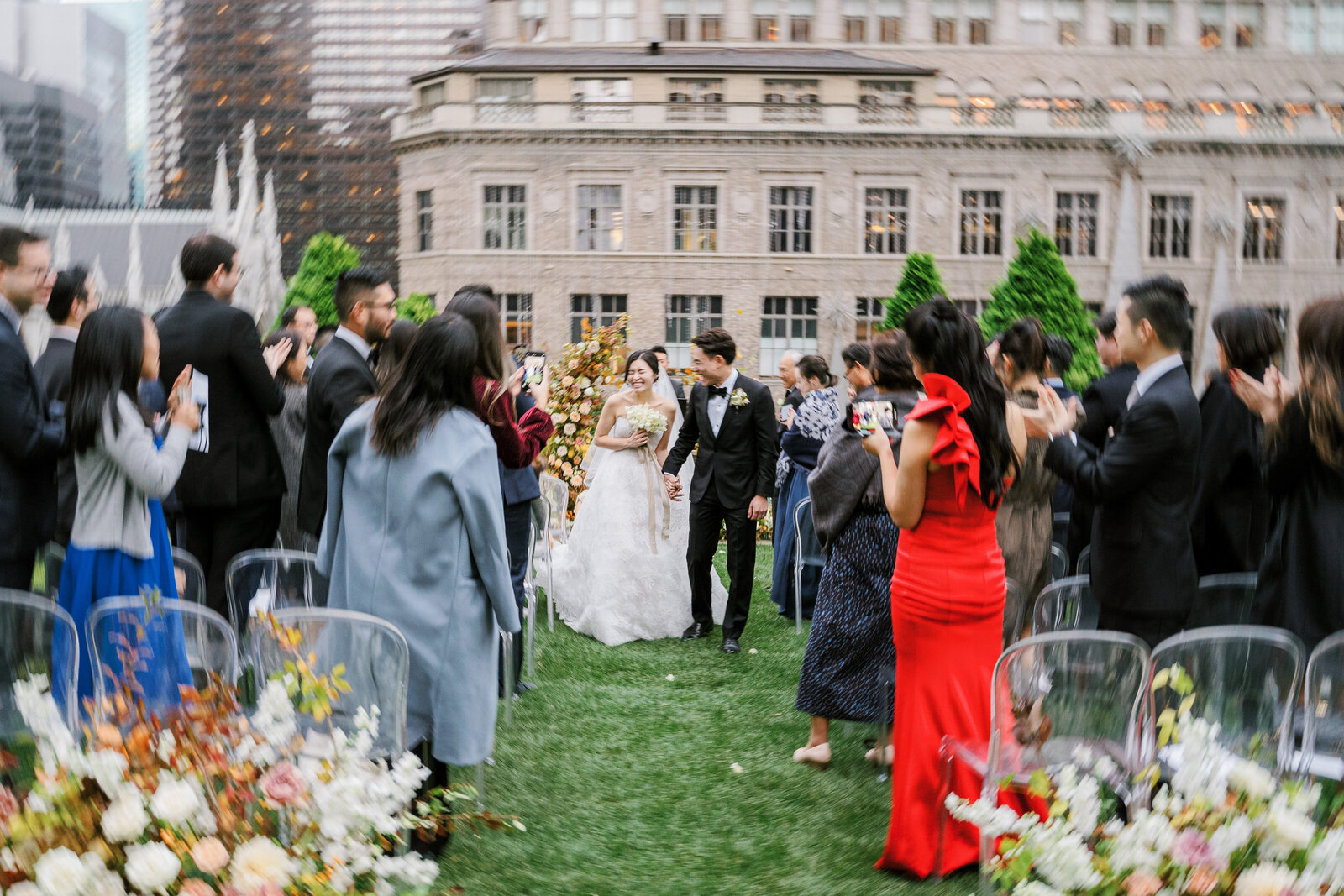 620 Loft & Garden New York City Rooftop wedding in fall overlooking Saks Fifth Avenue
