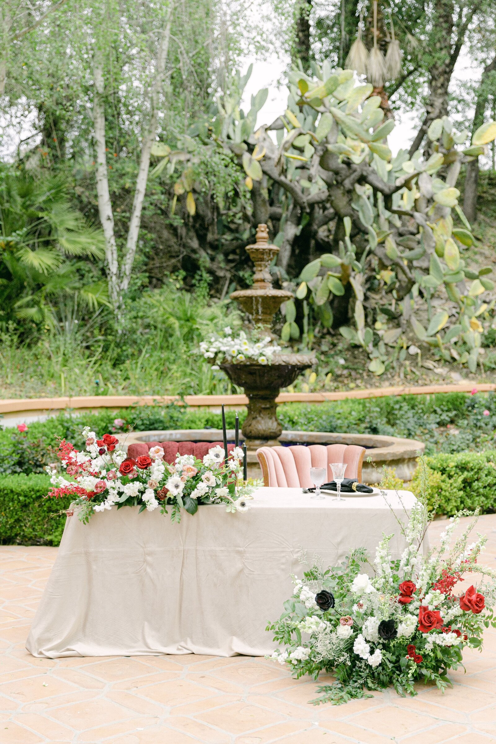 rancho-las-lomas-wedding-reception-sweetheart-table