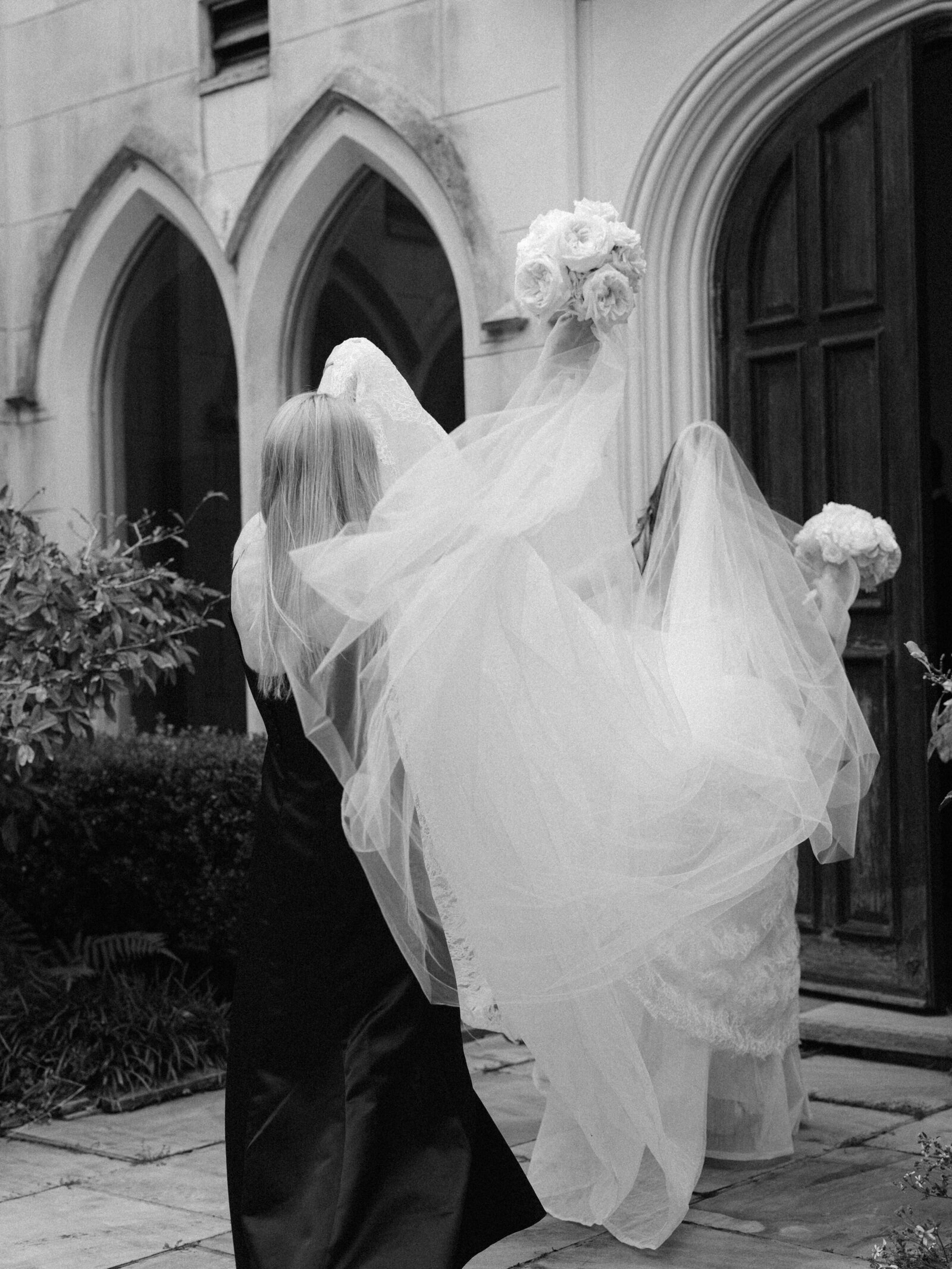 monique-lhuillier-veil