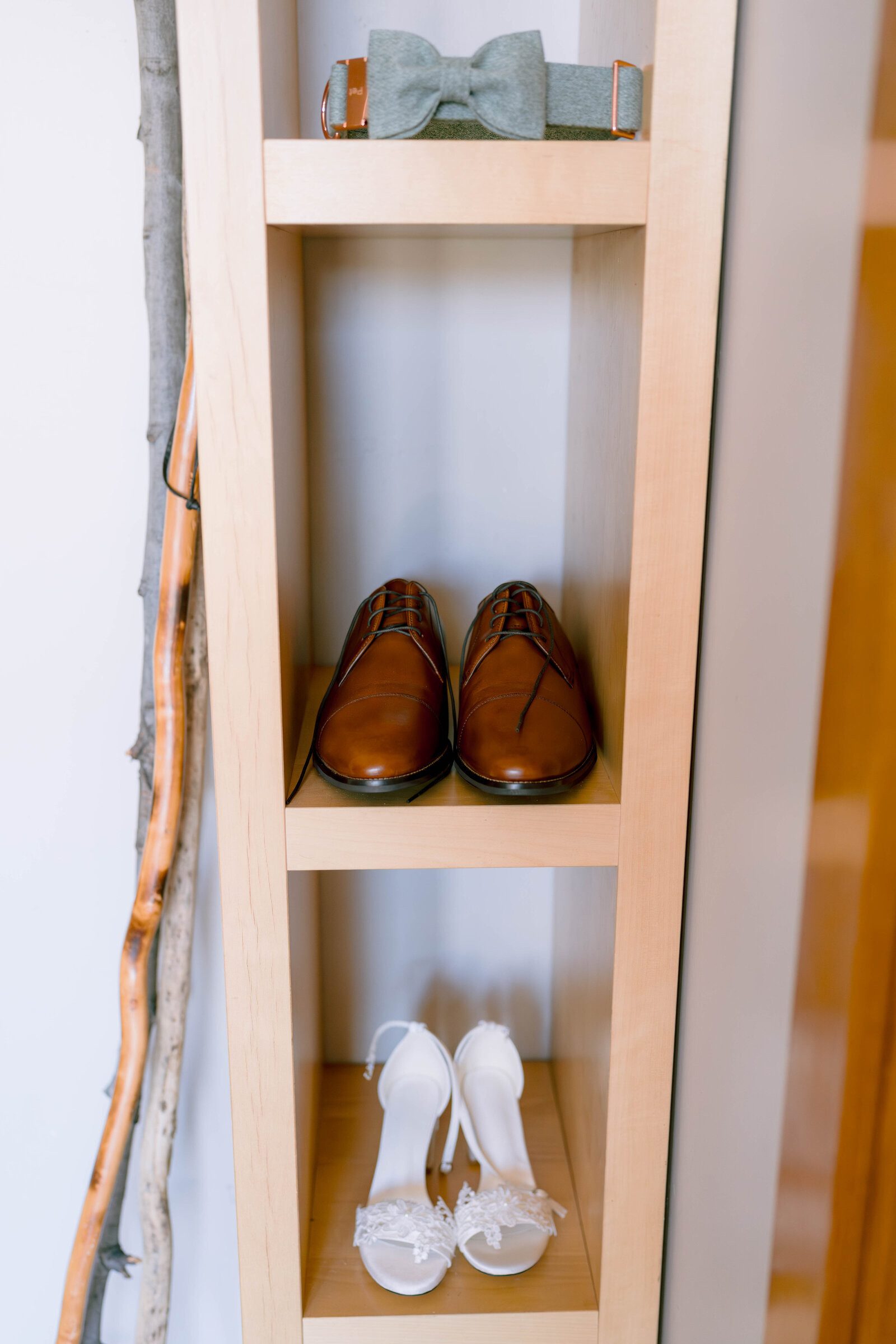 Details- wedding shoes + bogey collar