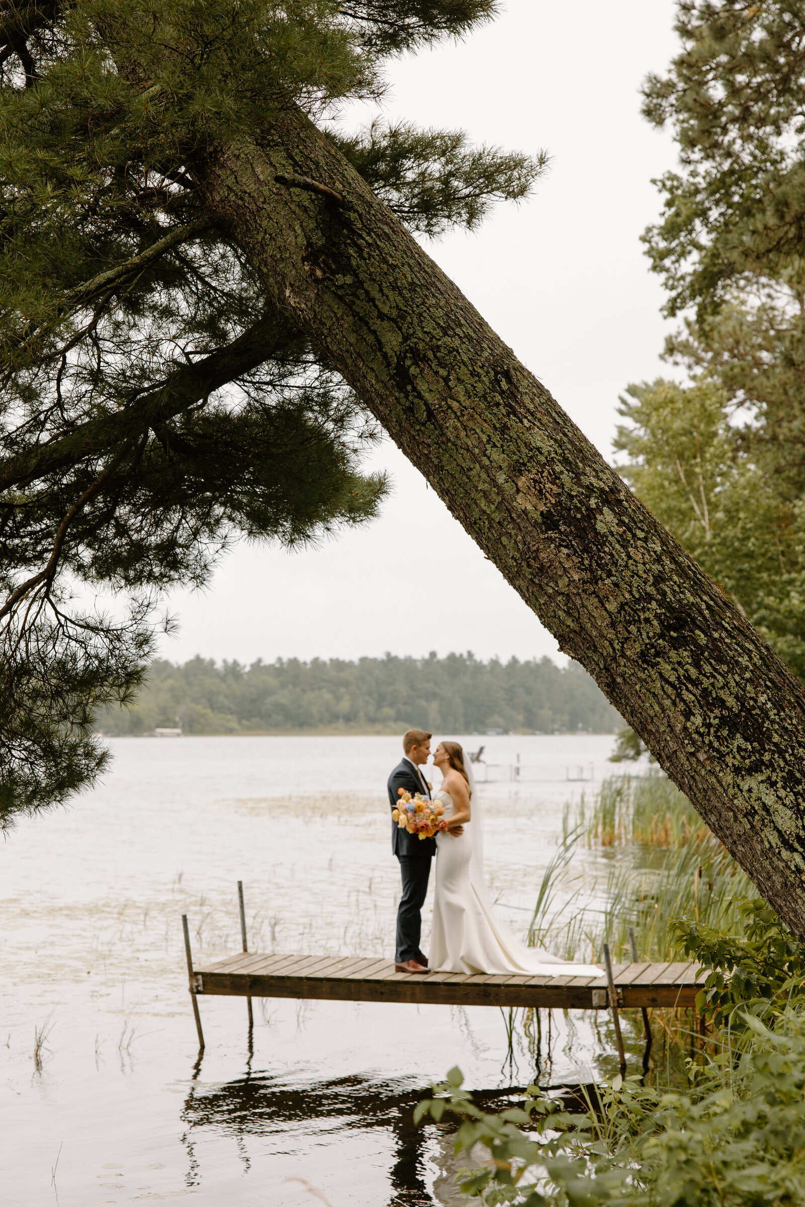 lake minnesota wedding