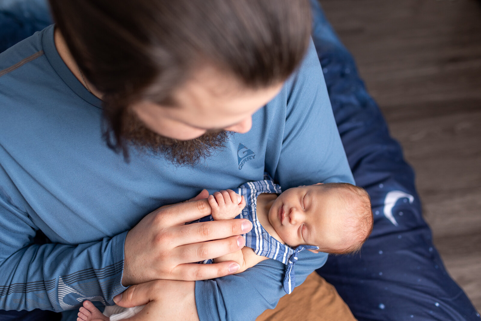 newborn_lifestyle_in-home_photography_session_Georgetown_KY_photographer_baby_girl-2