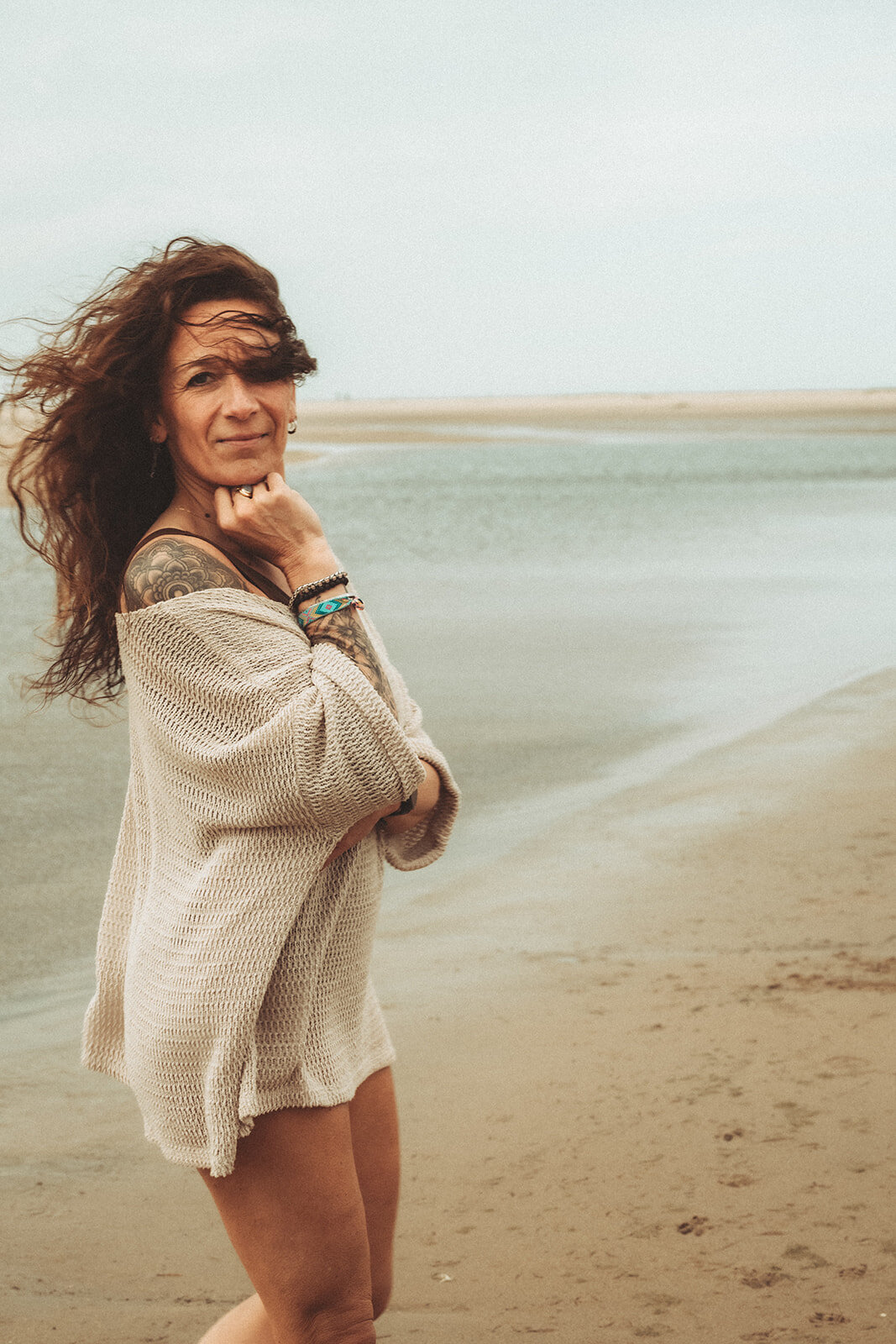 Fotoshoot buiten op locatie in Nissewaard met ontspannen sfeer