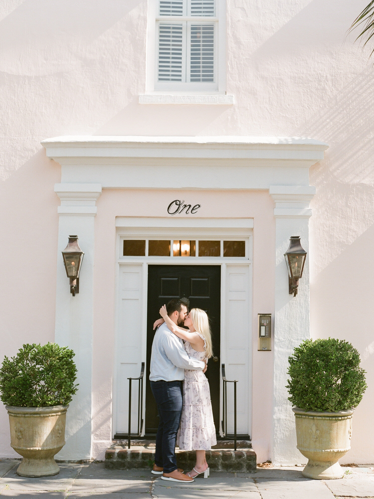 Downtown-Charleston-Engagement-26