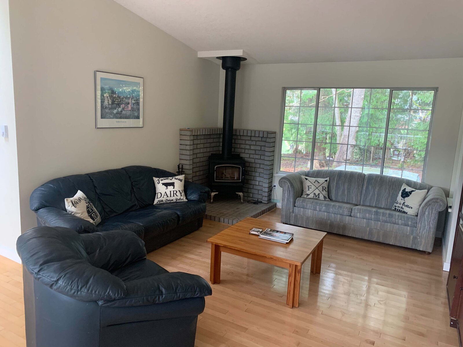 lost-shoe-ranch-airbnb-living-room