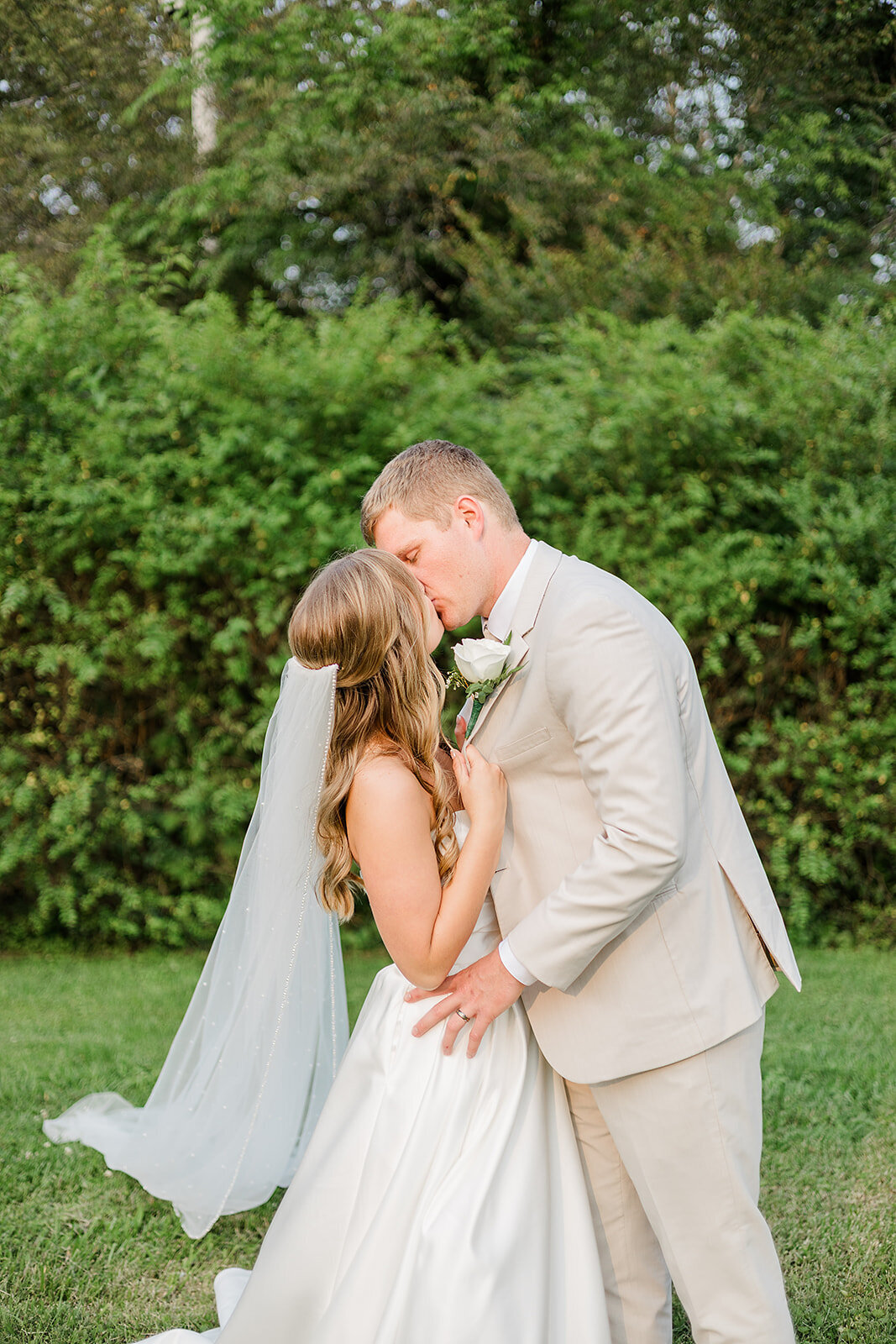 Whitis-Sedalia-Kentucky-Wedding-2367