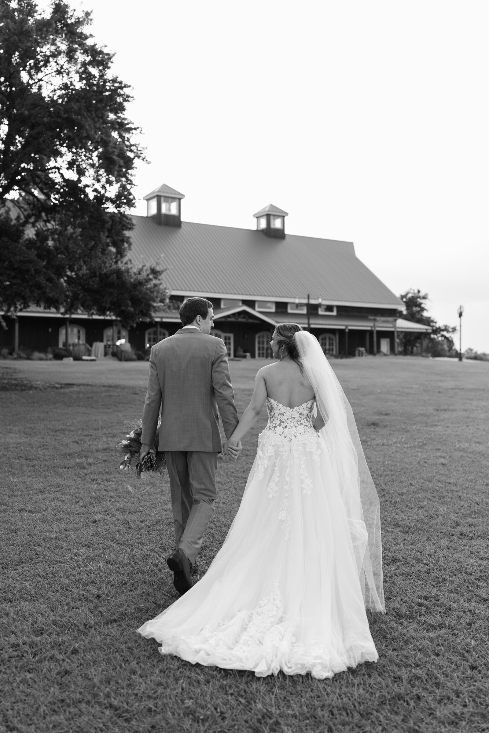 Oklahoma + Destination Wedding Photographer | Madelyn Price Photos - Tulsa Wedding Photographer
