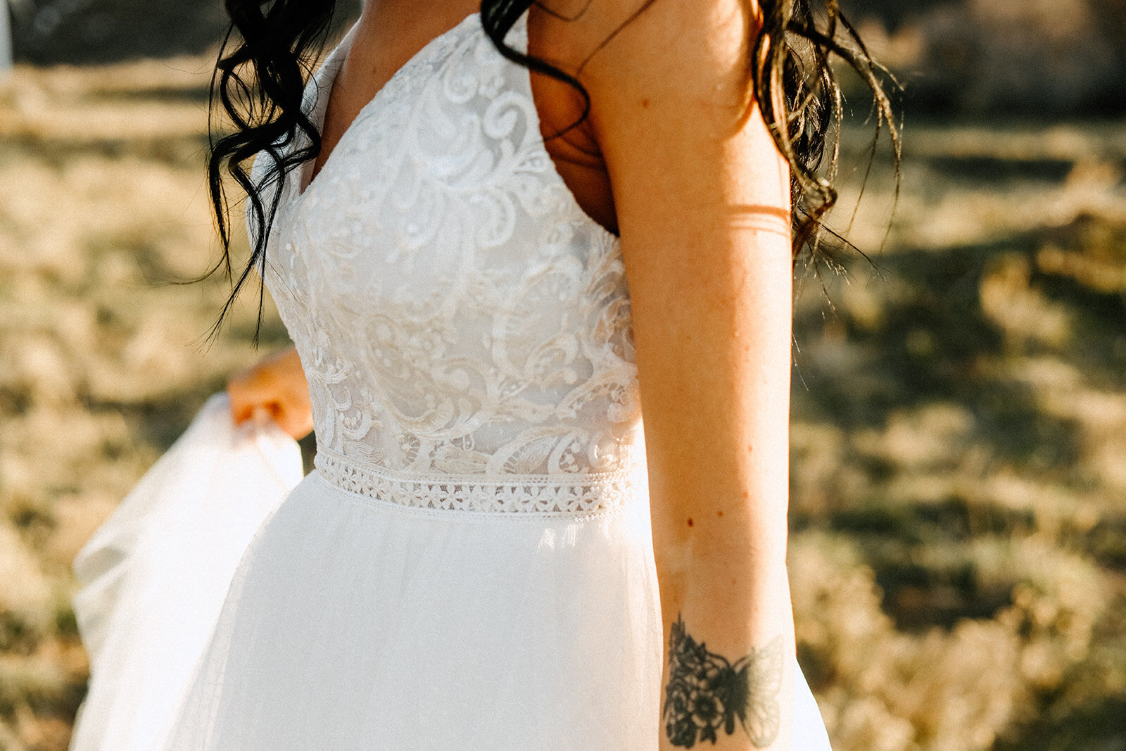 how to choose a wedding photographer