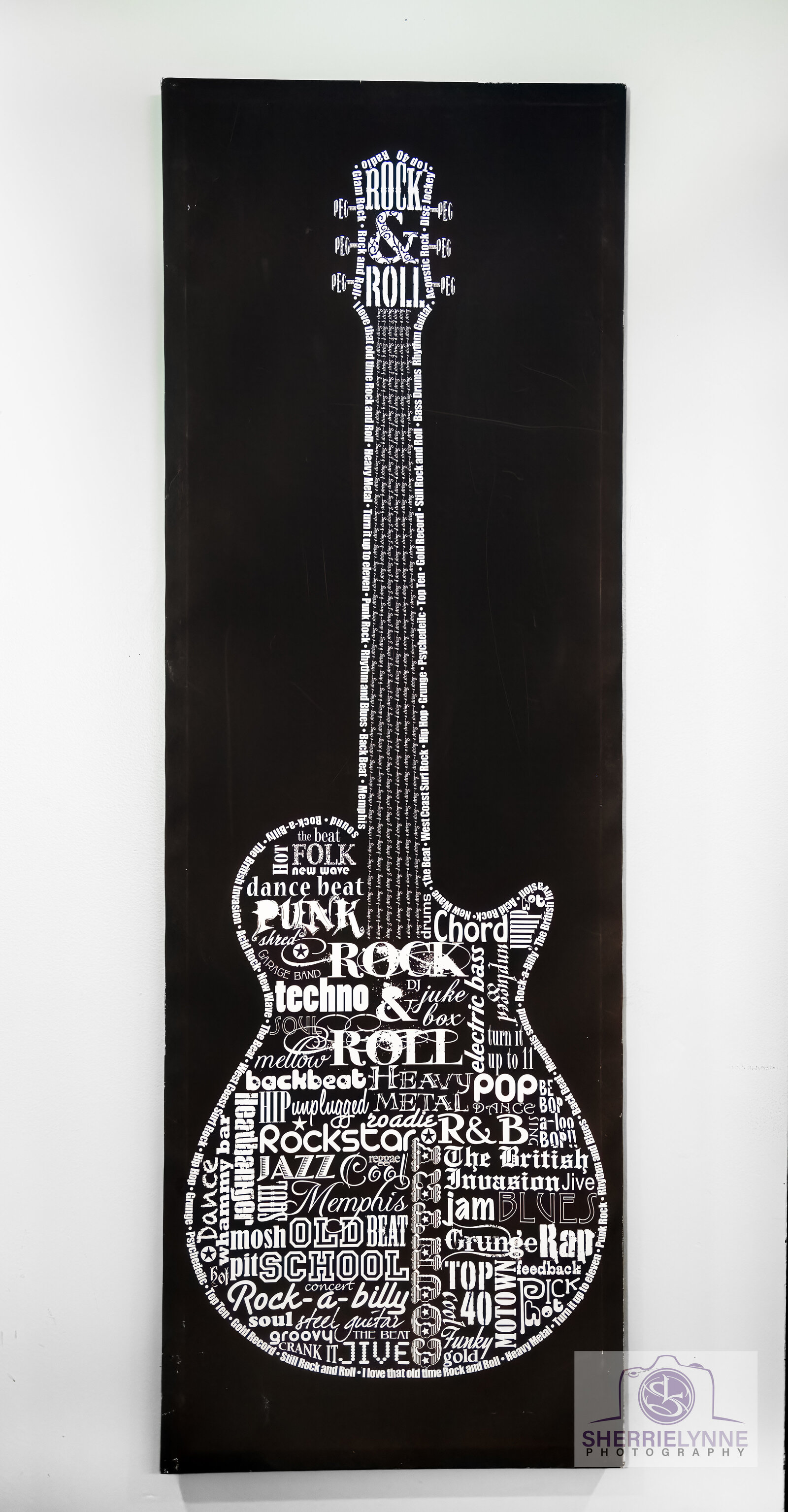 DSC_4431-Green Room_Guitar copy