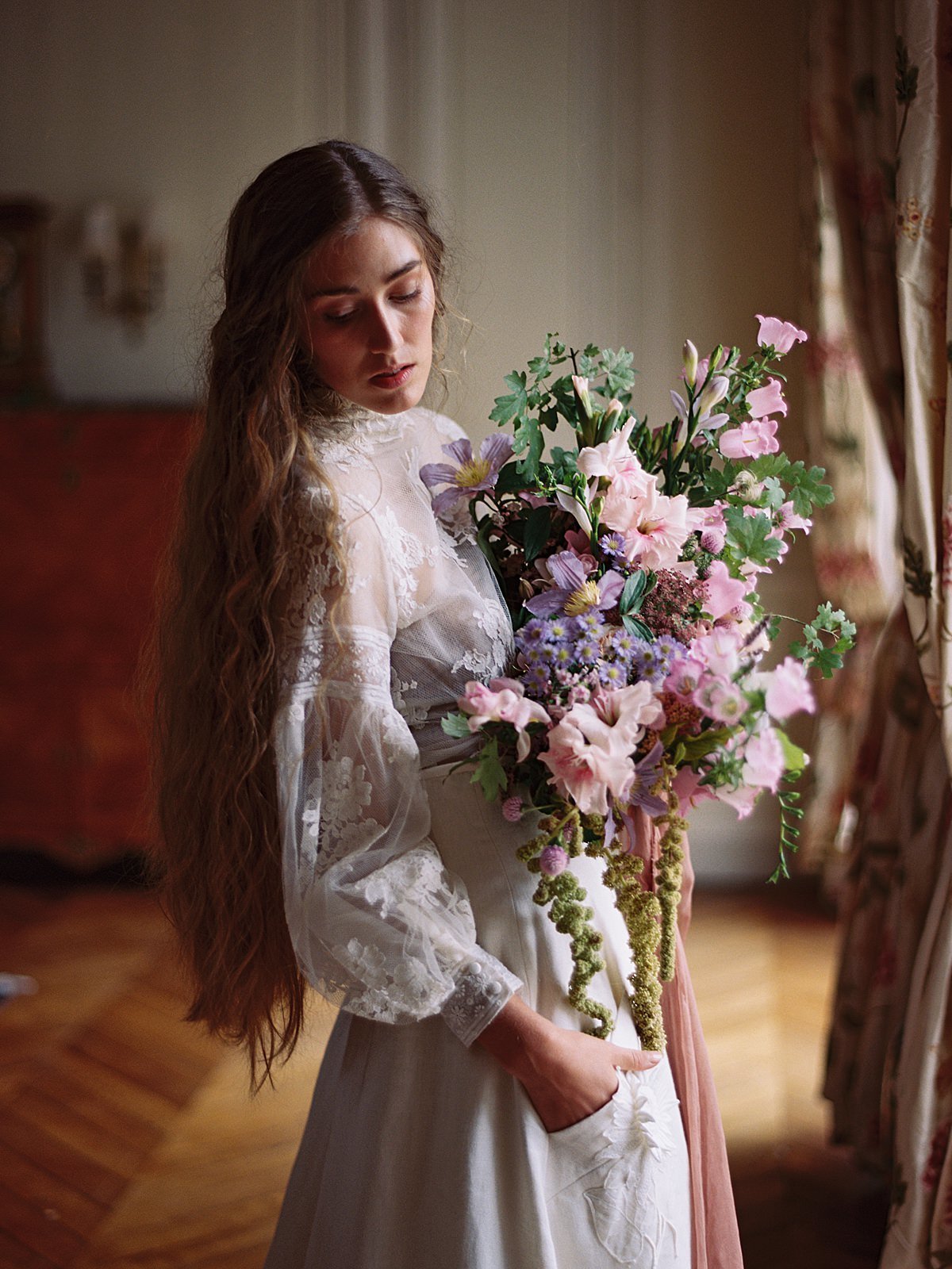 Ivory lace linen wedding dress JoanneFlemingDesign Brumley&WellsPhoto Ponderosa&ThymeWorkshop (1)