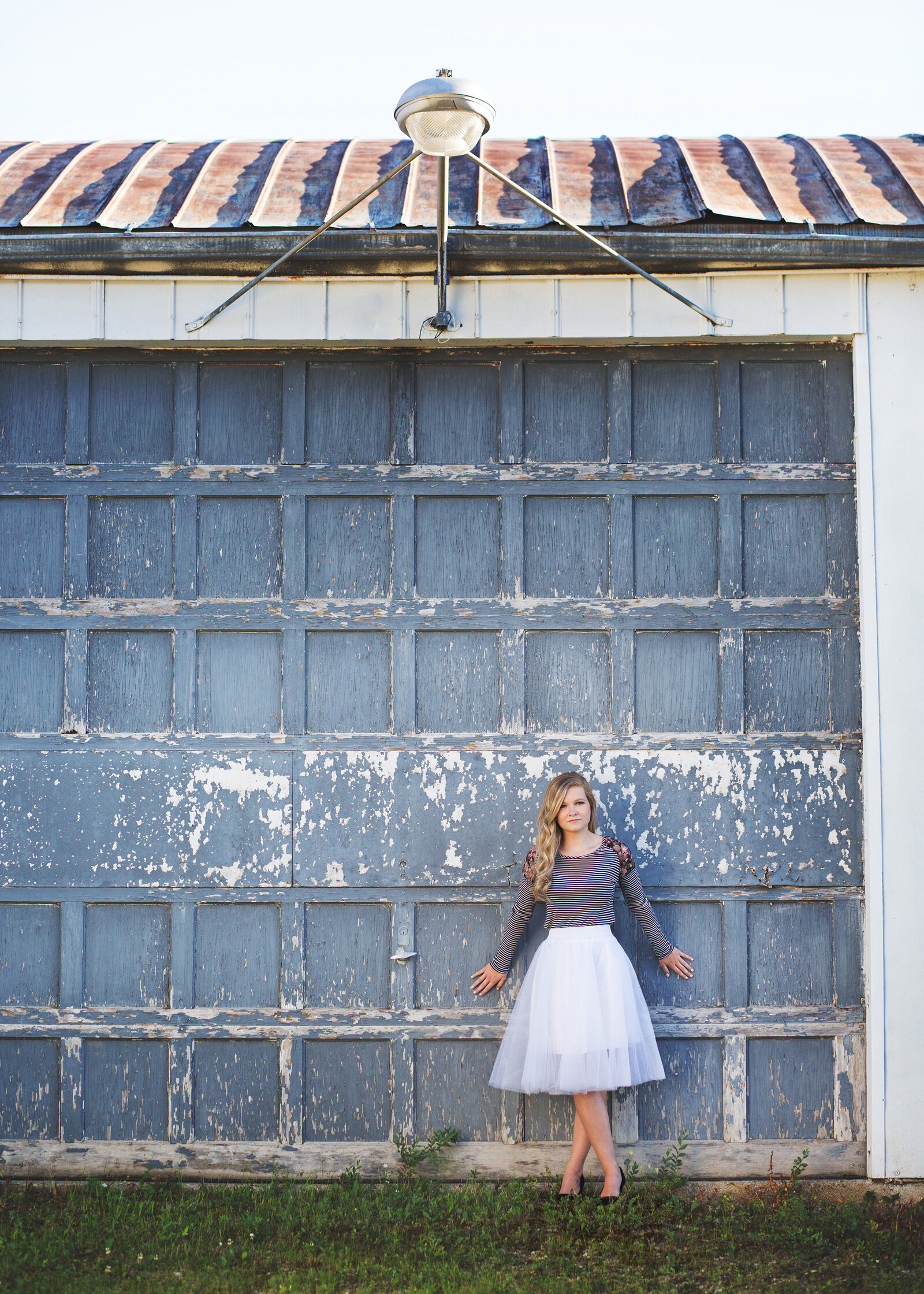 senior in tulle skirt in melrose mn