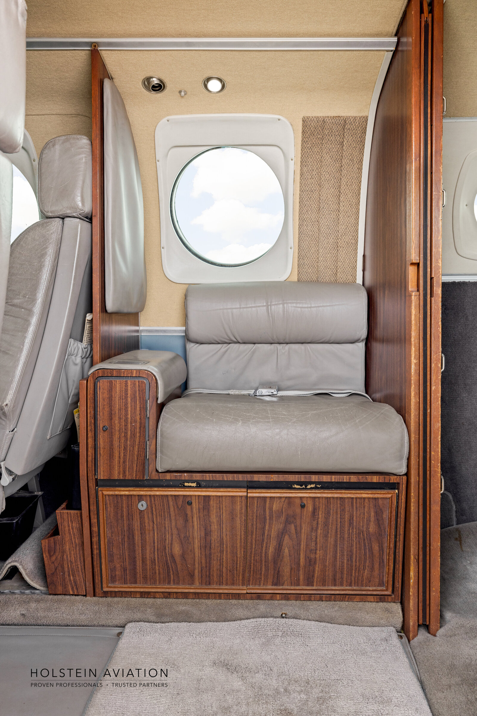 KingAir C90B Watermark-13