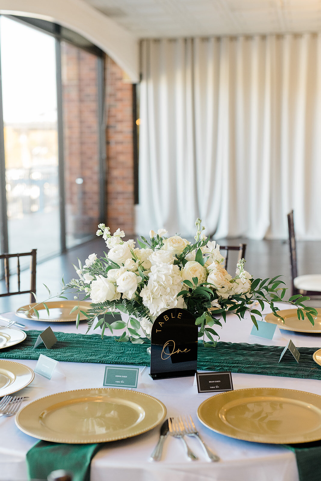 GabrielleRosePhoto-EmmaTylerDetails-32