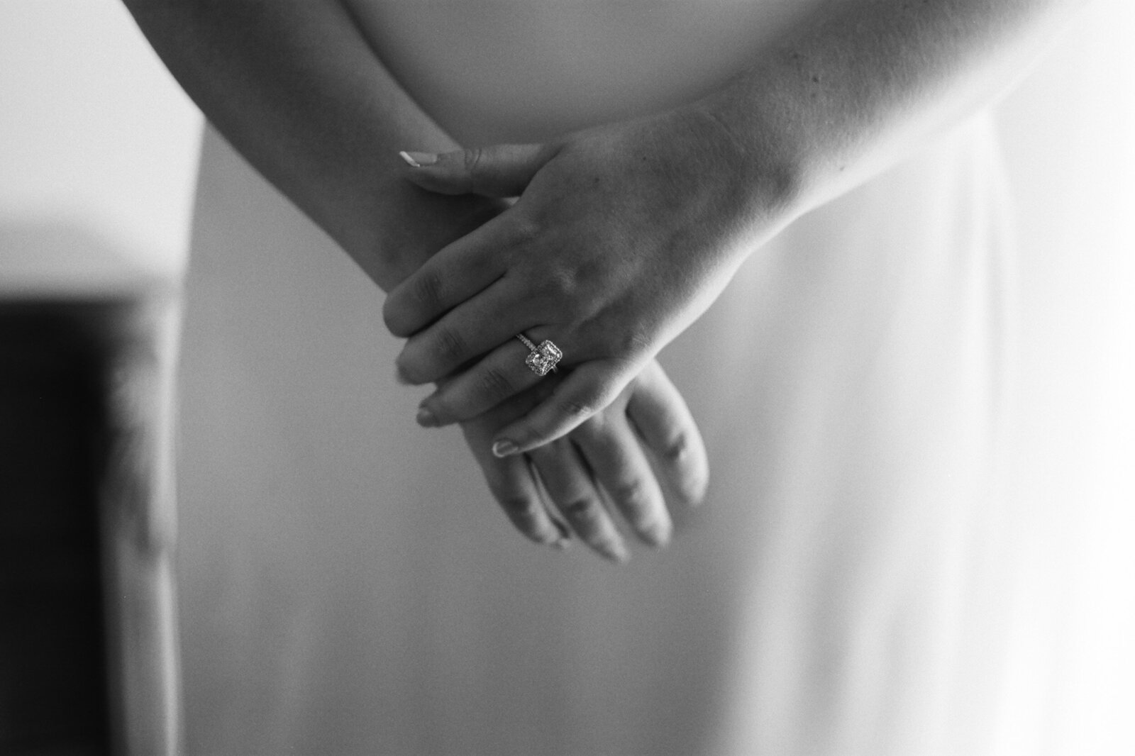 35mm Film Wedding Photography-065-384970030022