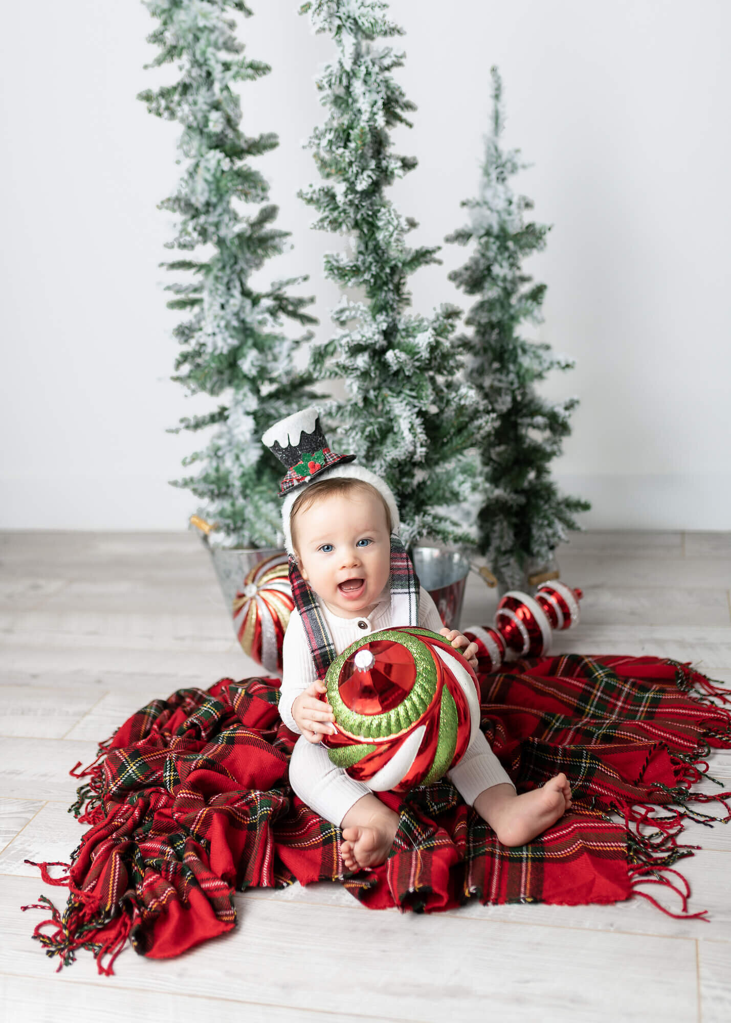 baby picture with christmas decorations
