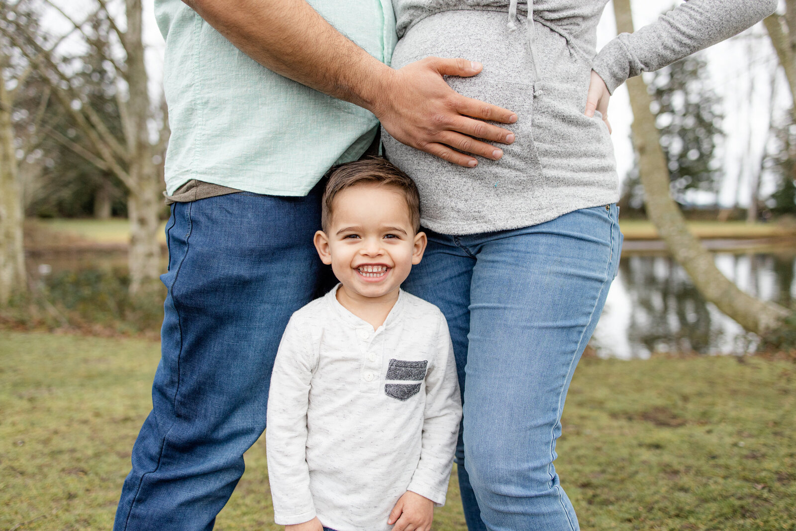 Tacoma-Titlow-Maternity-Pregnant-Photos-1