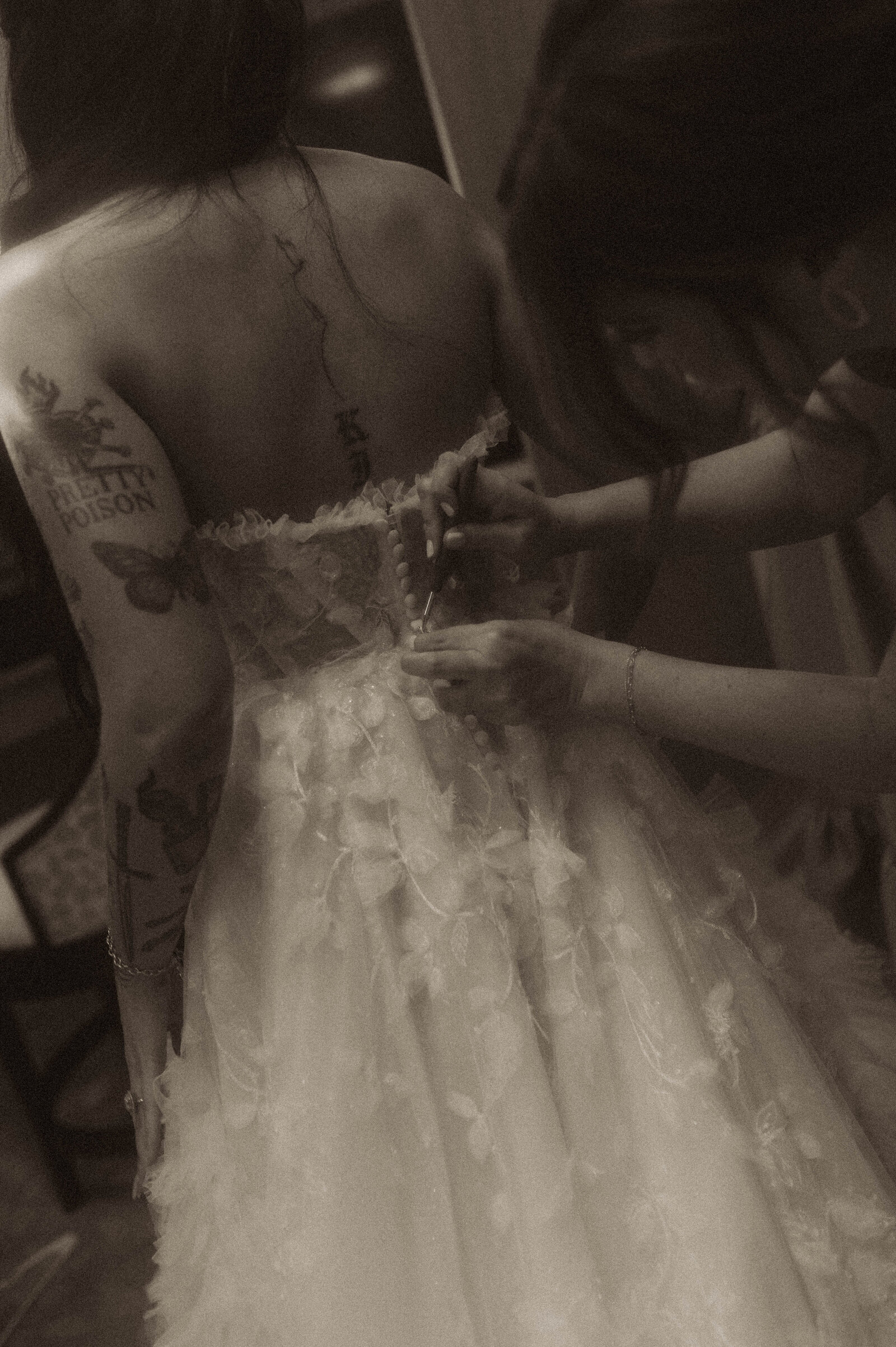 Destiny&PaigeWeddingShepherdsHollowWeddingGettingReady-150