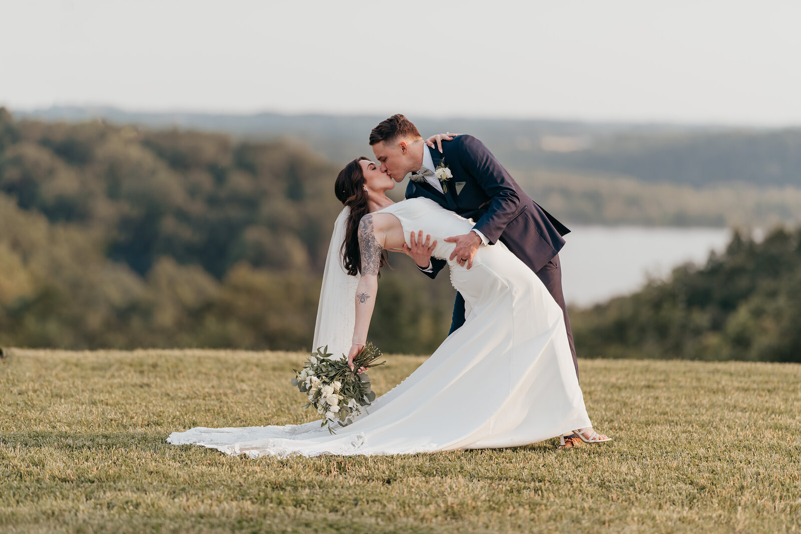 wedding rings and bridal bouquet at ohio wedding