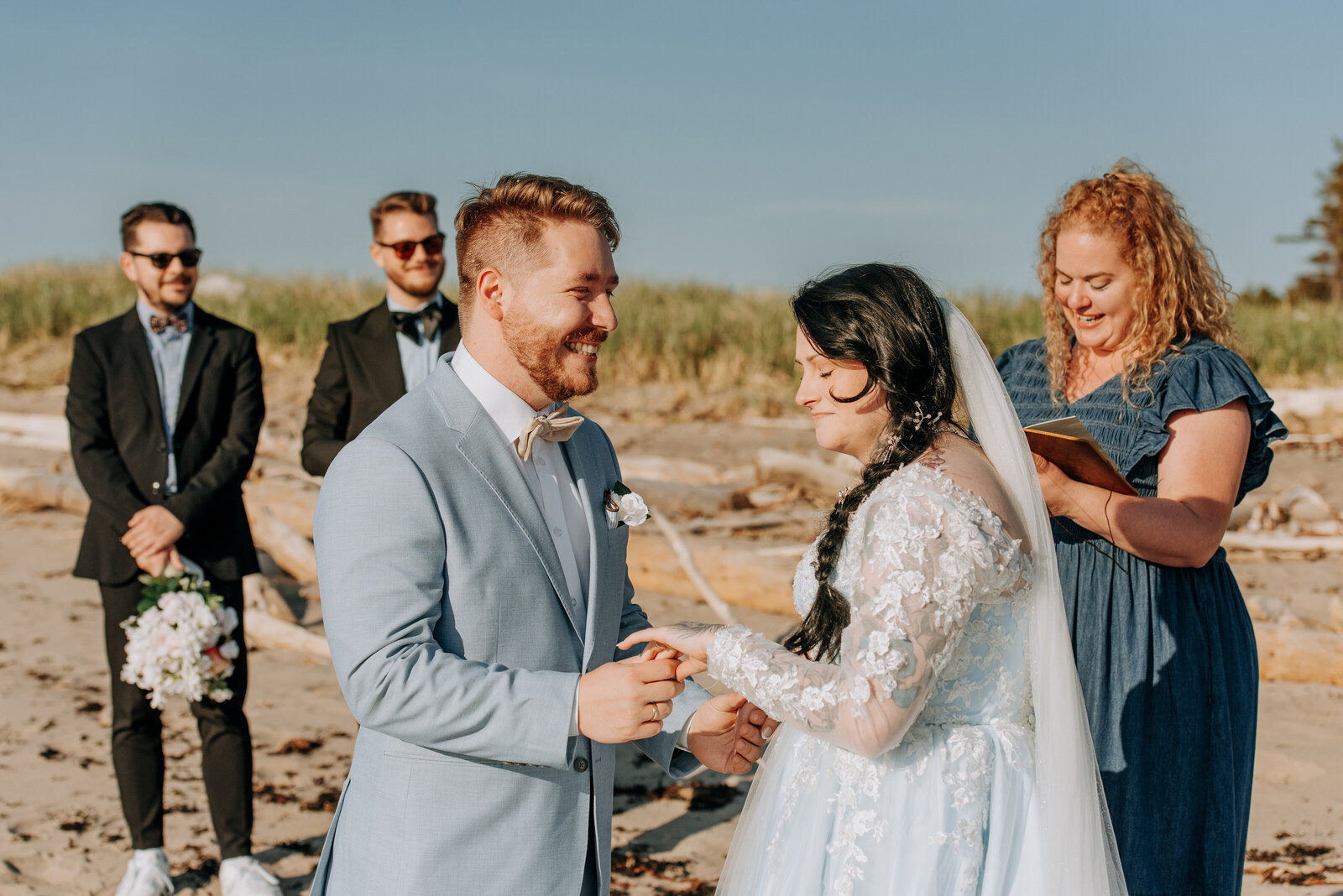 love-is-nord-quebec-photographe-mariage-intime-plage
