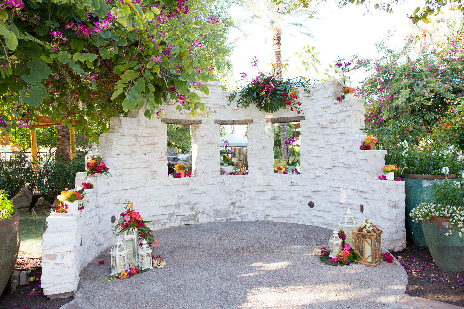 Arizona's best wedding photographers, DePoy Studios, offers couples romantic and beautiful wedding photos.