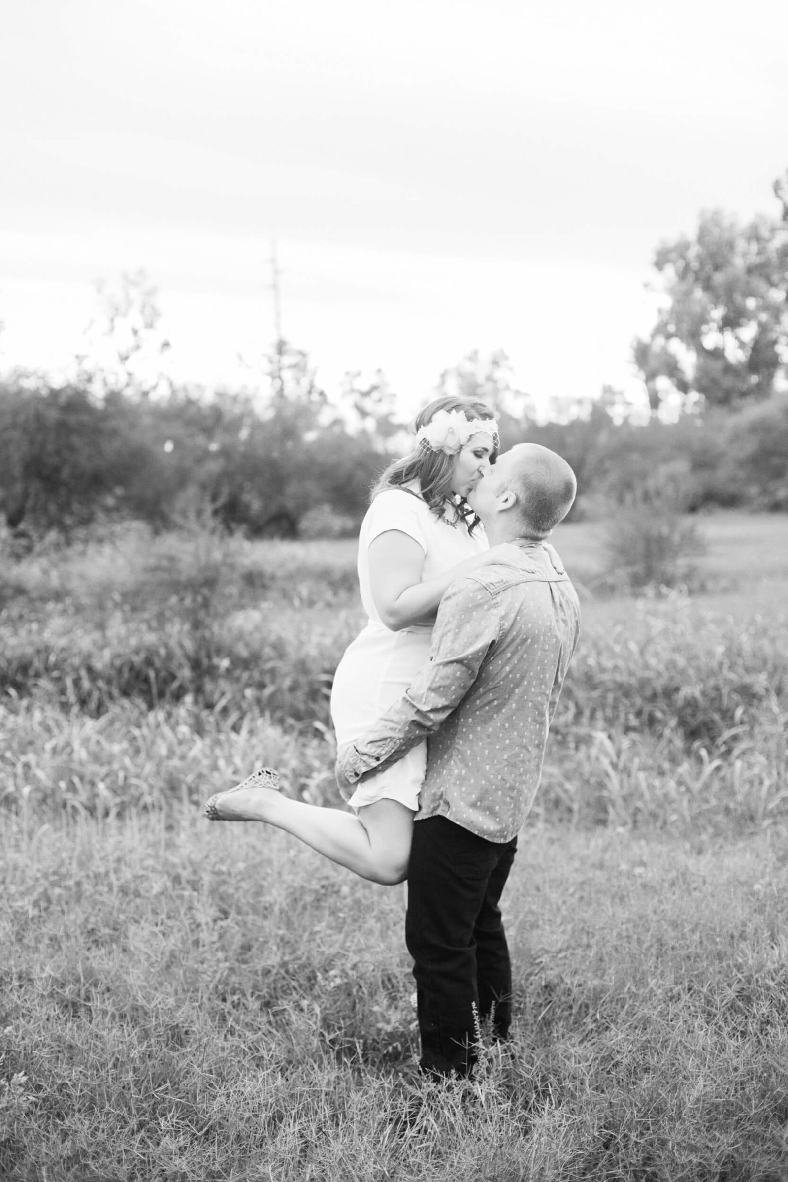 black and white couples photoshoot