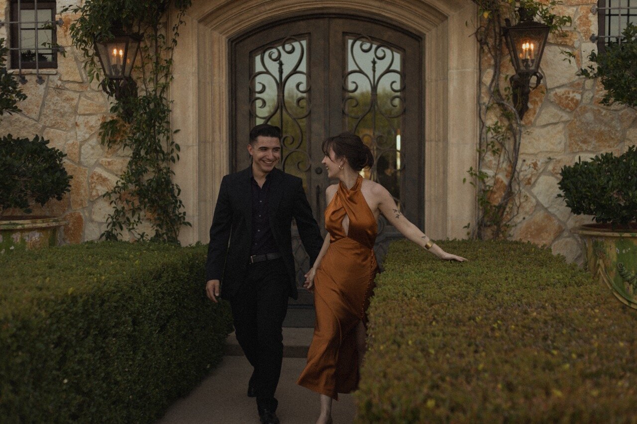 italian-villa-couples-photos