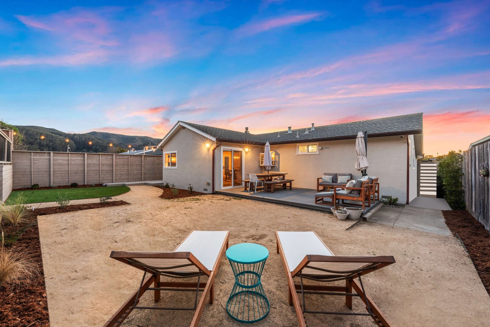 luxury-home-backyard-pacifica