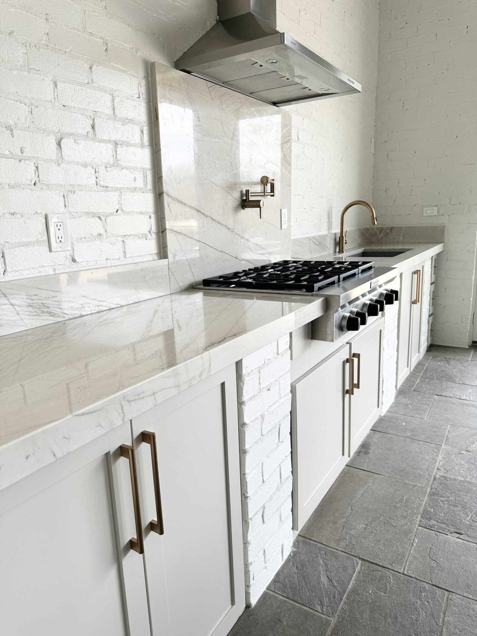 High-quality renovation designs for homes showcasing expert craftsmanship, stylish finishes, and durable materials to elevate living spaces with elegance and functionality.