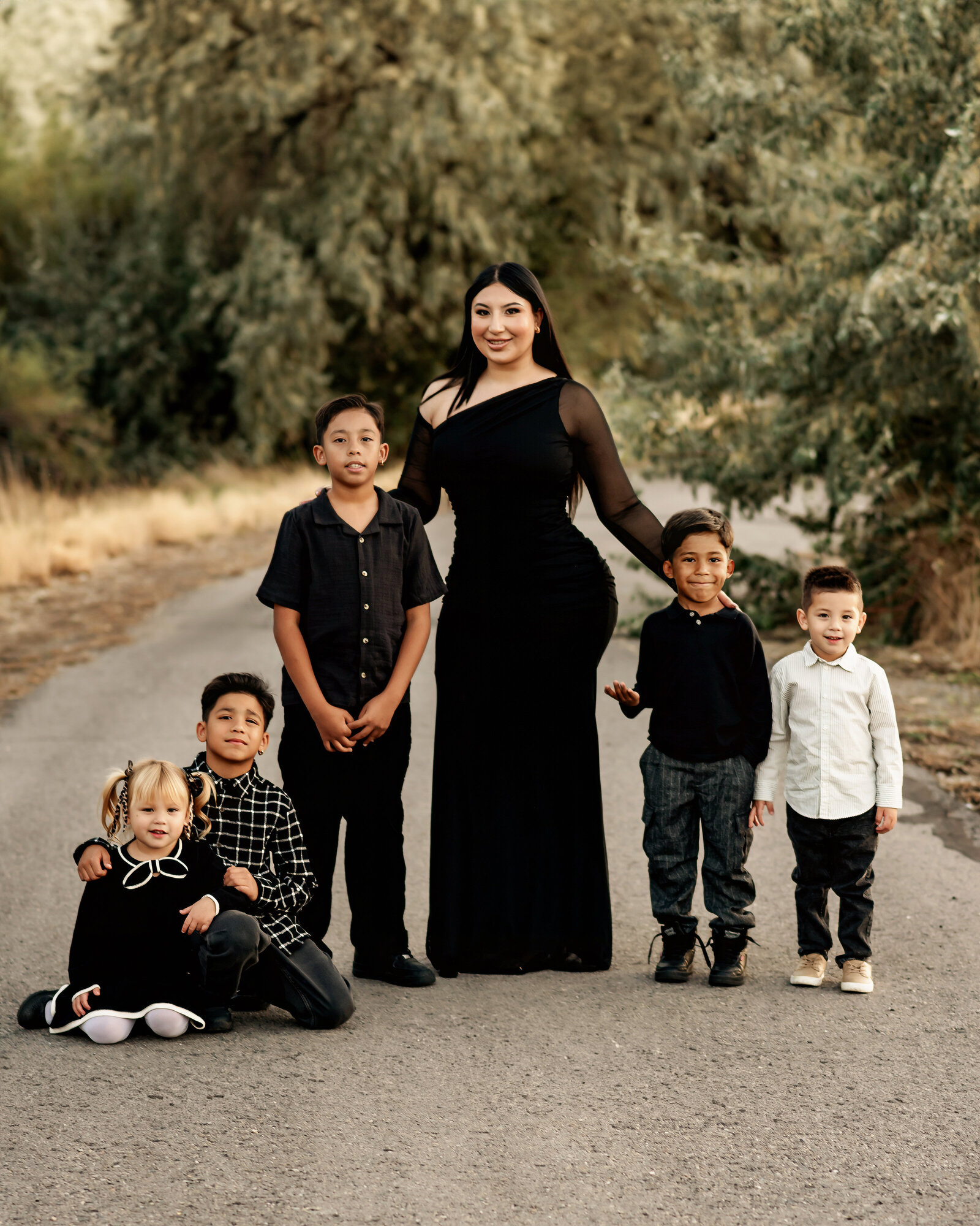 Mom and kids in a photoshoot in Inlet Park Saratoga Springs Utah