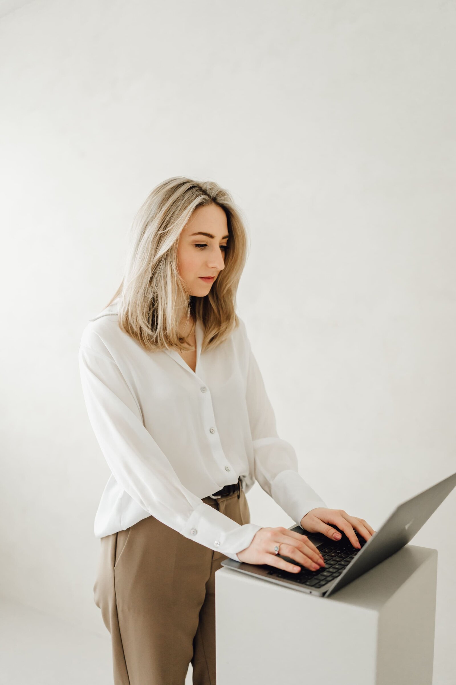 Individuelles-Branding-Fotoshooting-für-Unternehmerinnen-in-Stuttgart-12