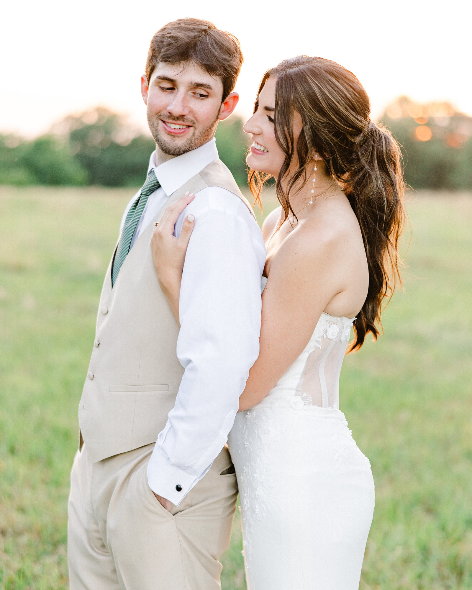 A personalized wedding moment between Lauren and Zac, captured by Abby Bell Photography, an Alabama wedding photographer specializing in fine art and timeless portraits.