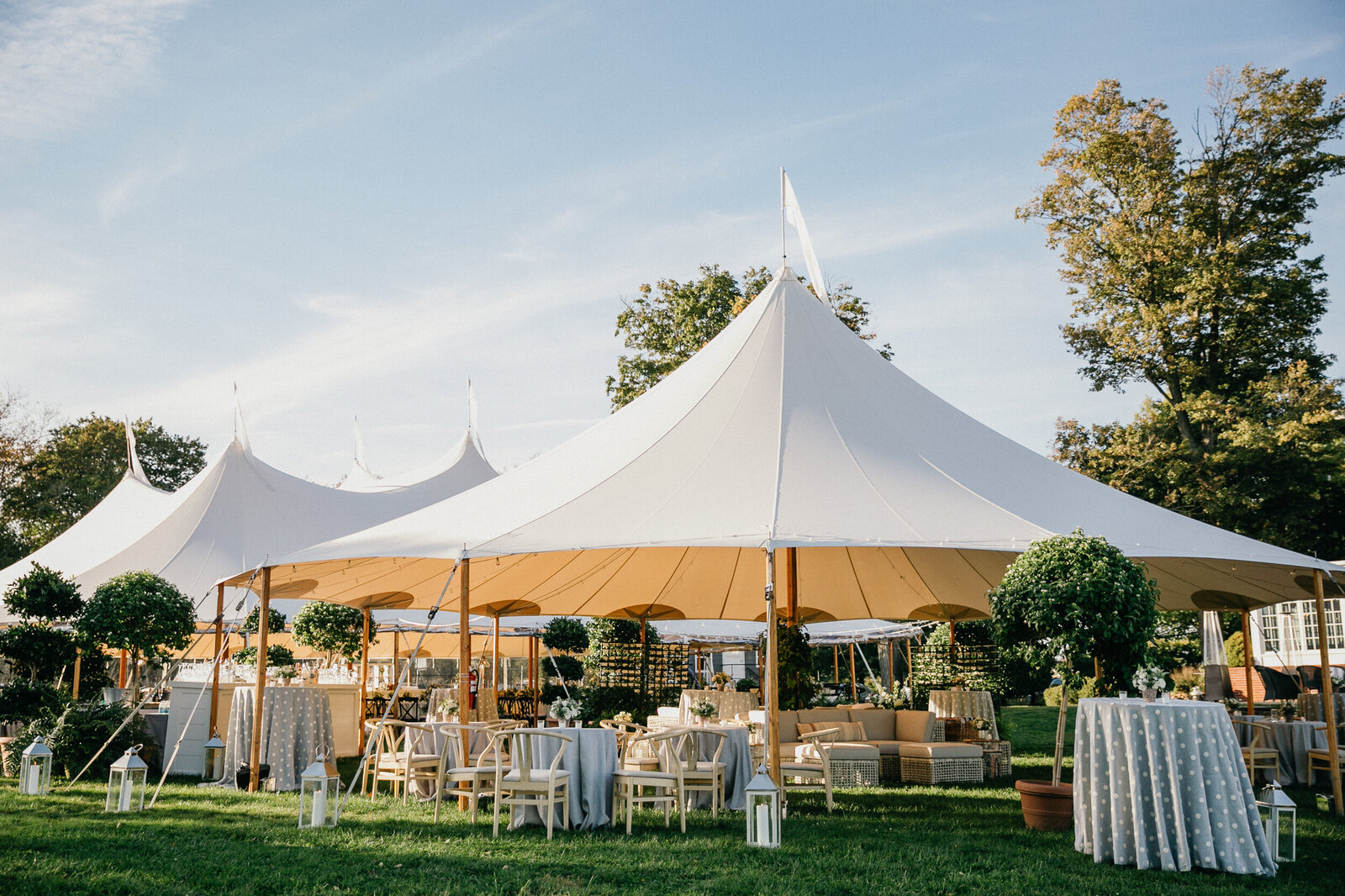 Elegant tented reception at a Radnor Hunt Landing wedding.