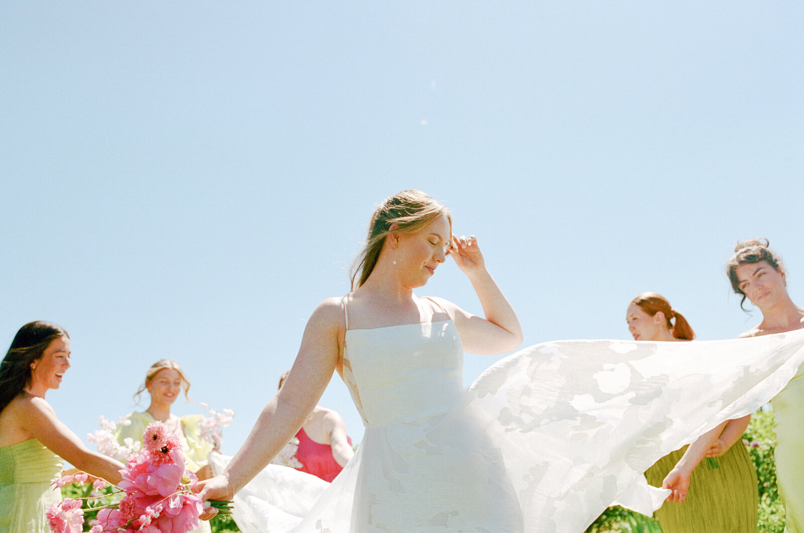 the-orchard-wedding-hood-river-35mm-film-83