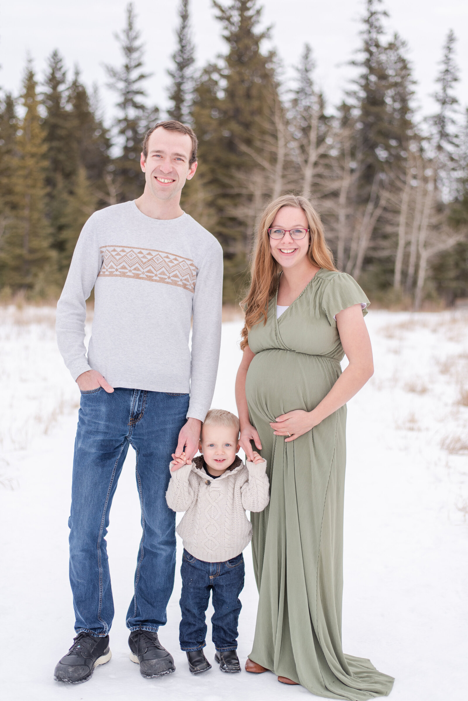 Red Deer alberta- maternity photographer - kerrywood nature centre 3