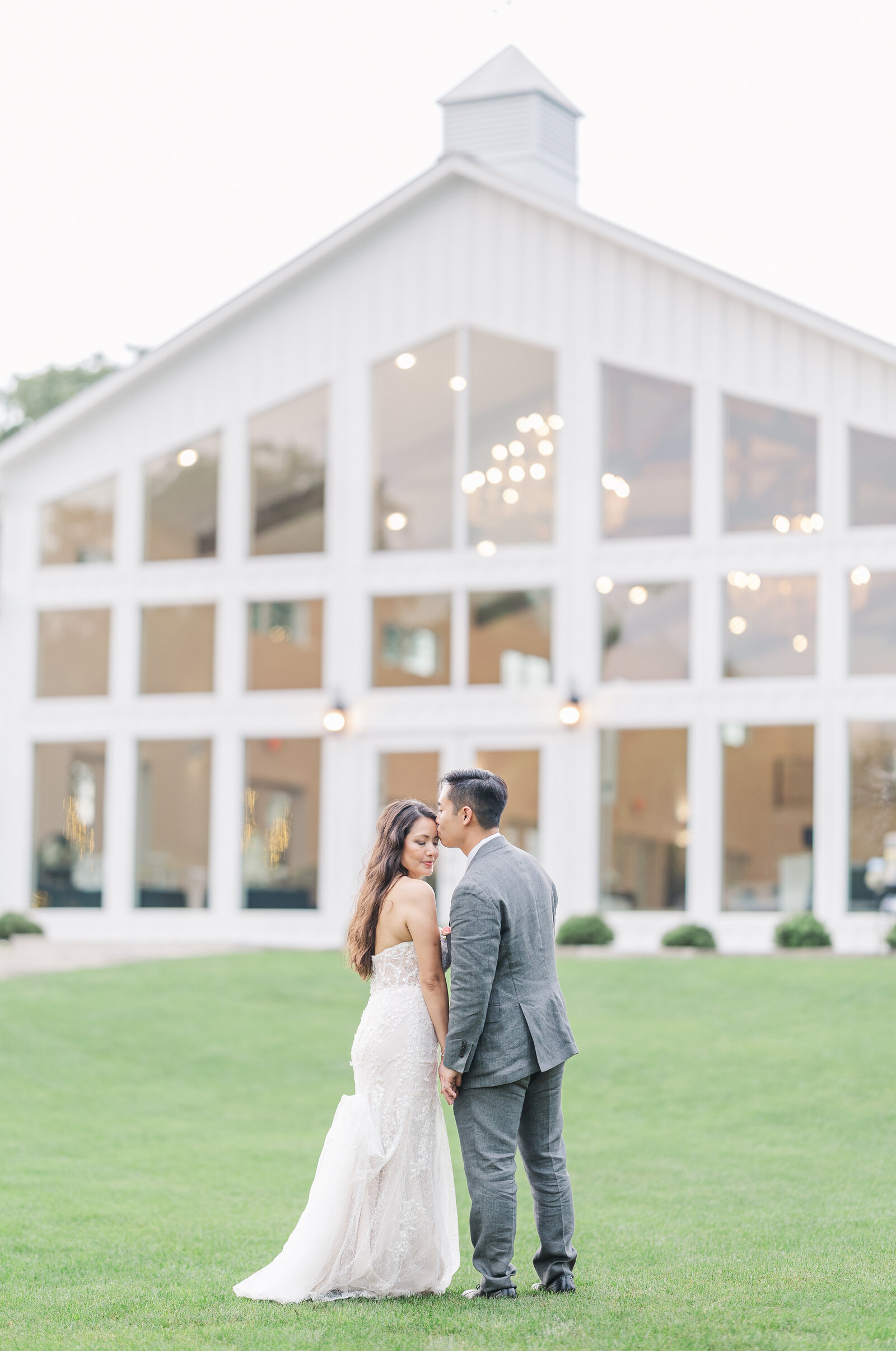 Firefly-garden-wedding-photoshoot