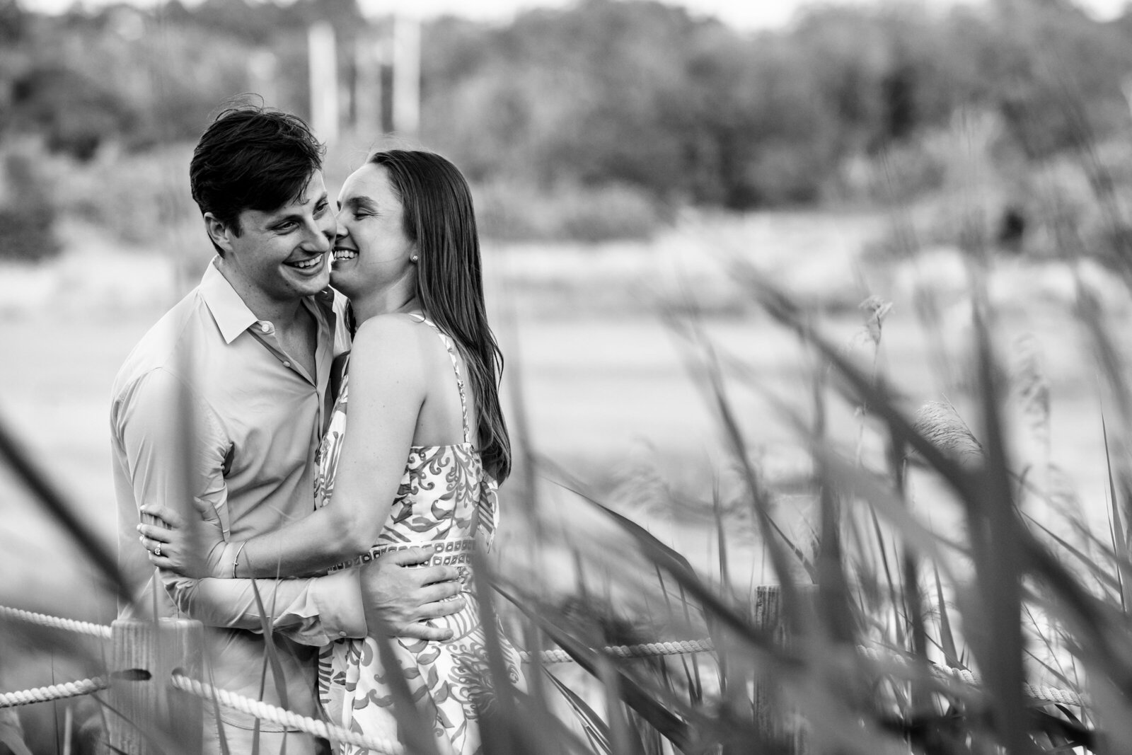 black-and-white-engagement-beach-cohasset-lisa-gilbert-photography