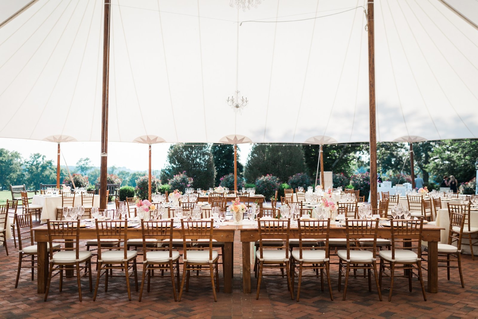 i-pink-floral-va-estate-wedding_1626