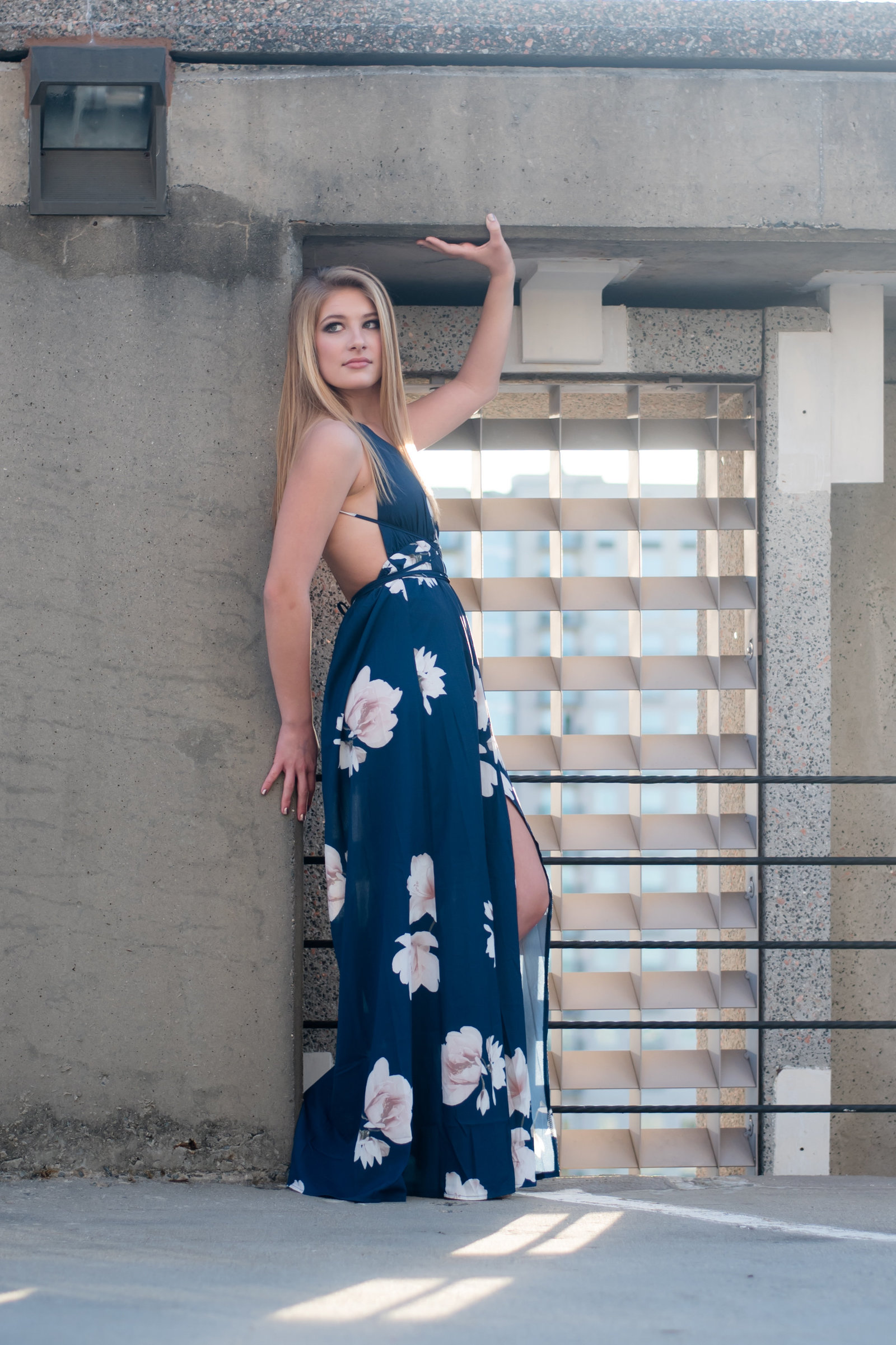 22-Natural-Bloom-Photography-uptown-charlotte-portrait-5254
