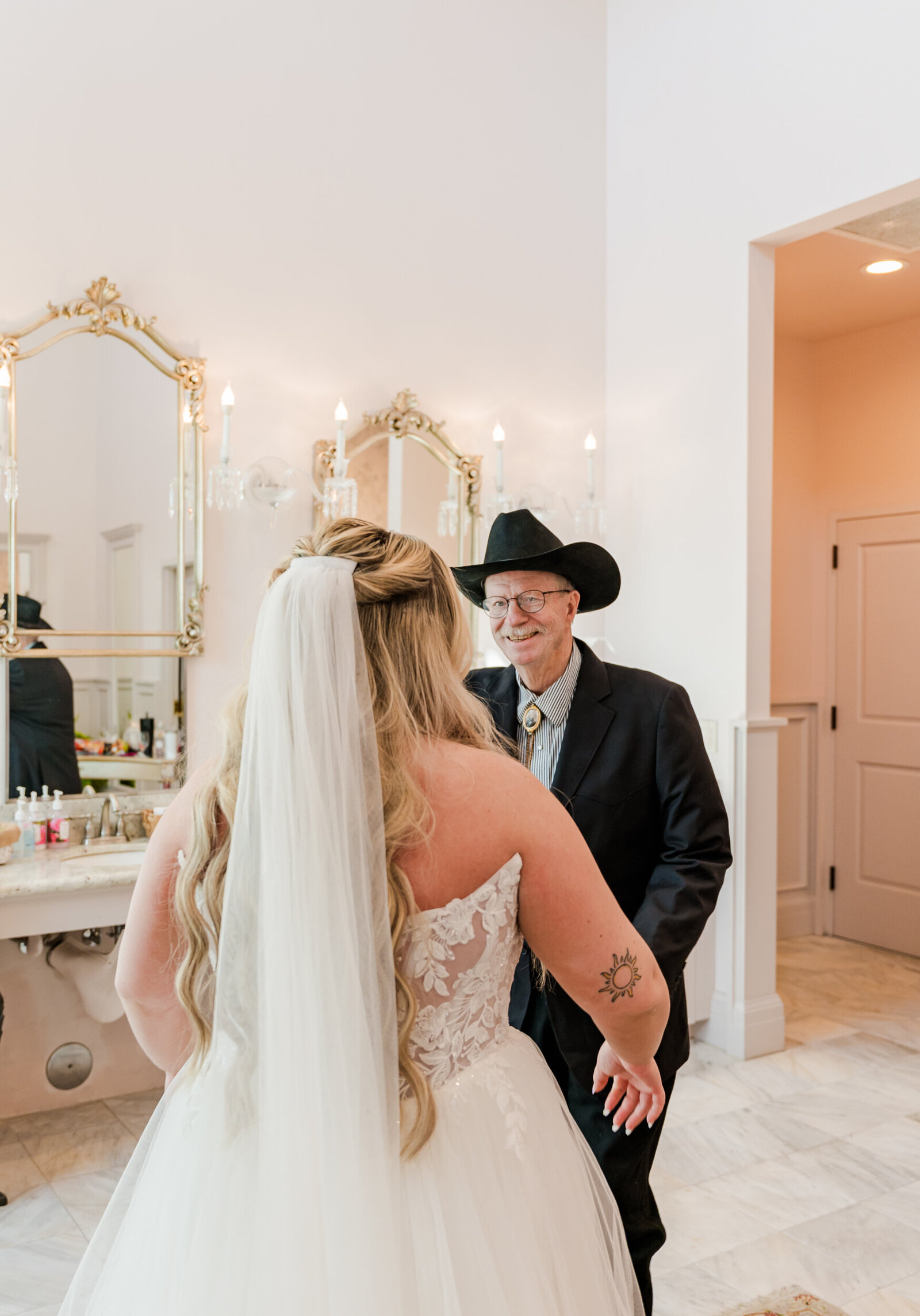 Elopement Photographer in Lincoln City Oregon 