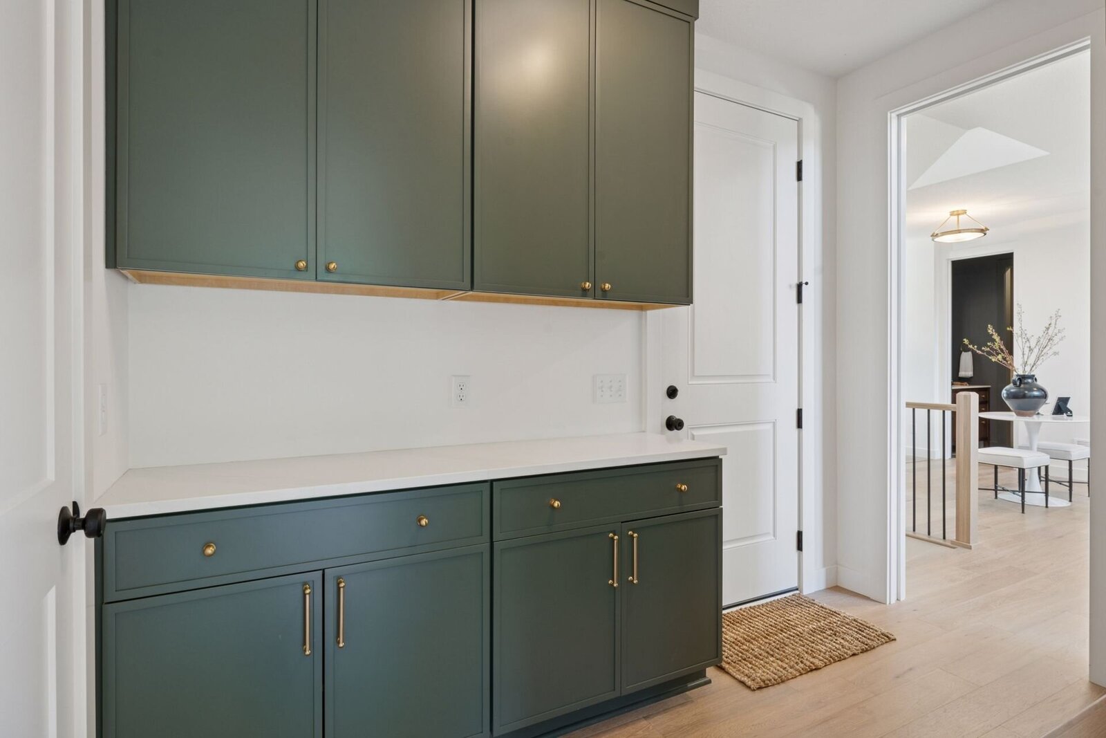 4404 West 58th Street - Mudroom Expanded View