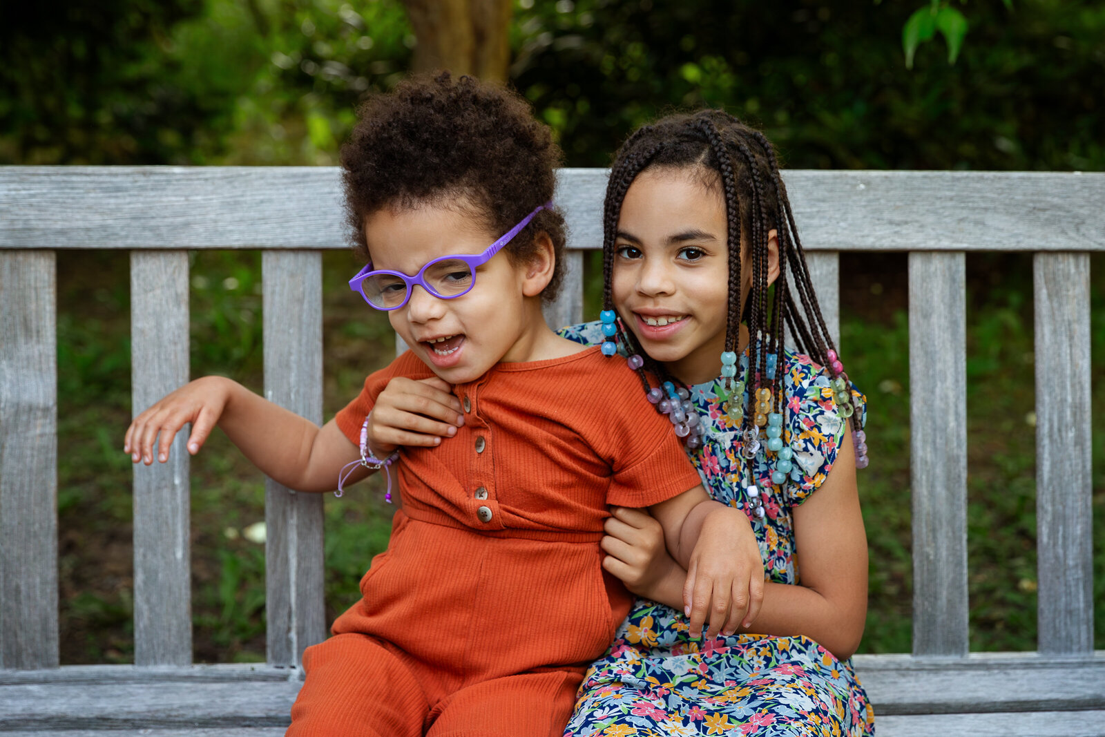 happy-sisters-taylor-park-maplewood-nj-family-photographer
