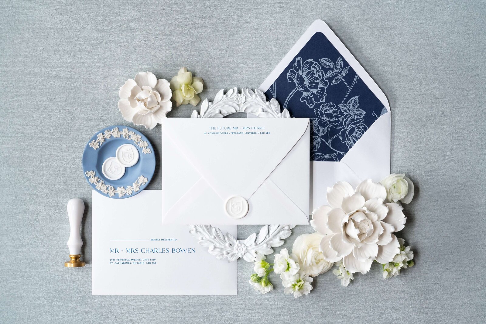 custom-white-and-navy-printed-envelopes-with-white-ink-liner