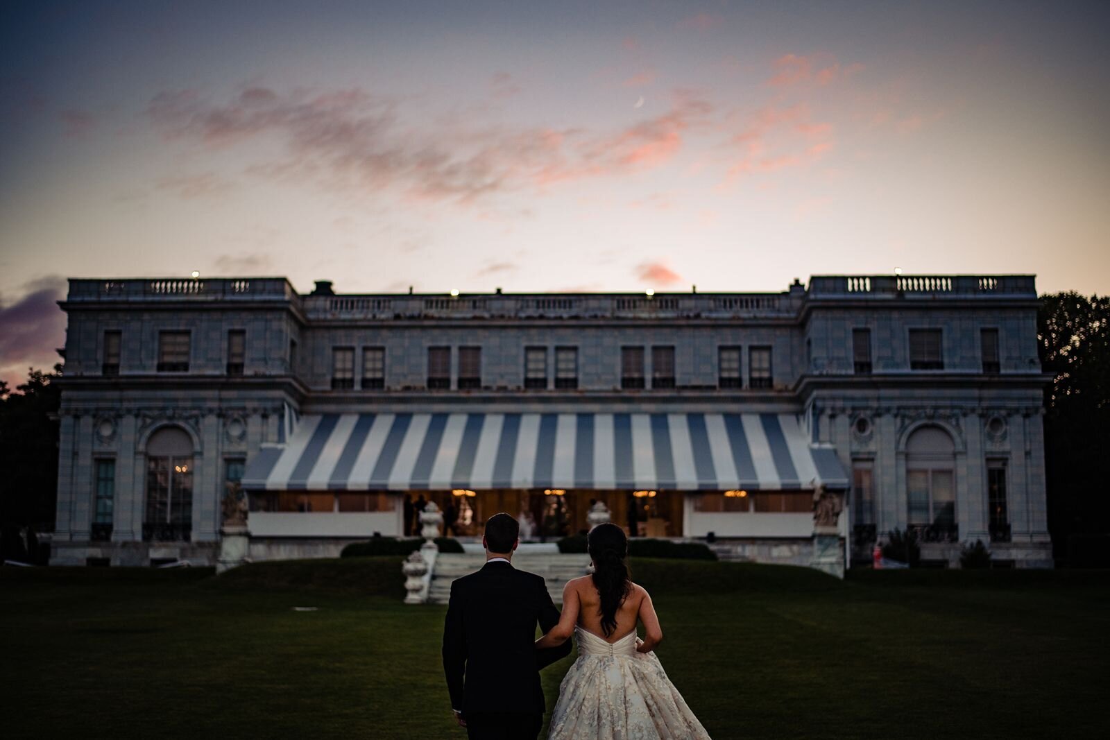 leila-james-events-newport-ri-wedding-planning-luxury-events-rosecliff-mansion-laura-and-seamus-trevor-holden-photography-33